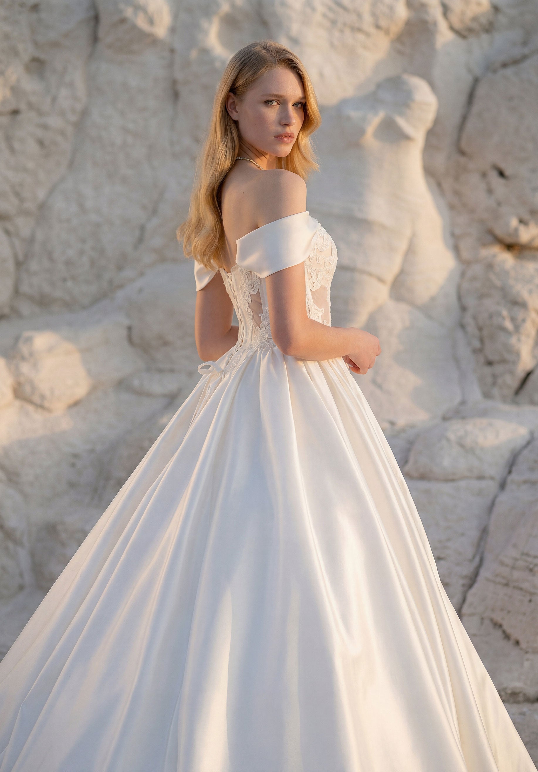 morilee-toviana-brautkleid-satin-korsett image 4