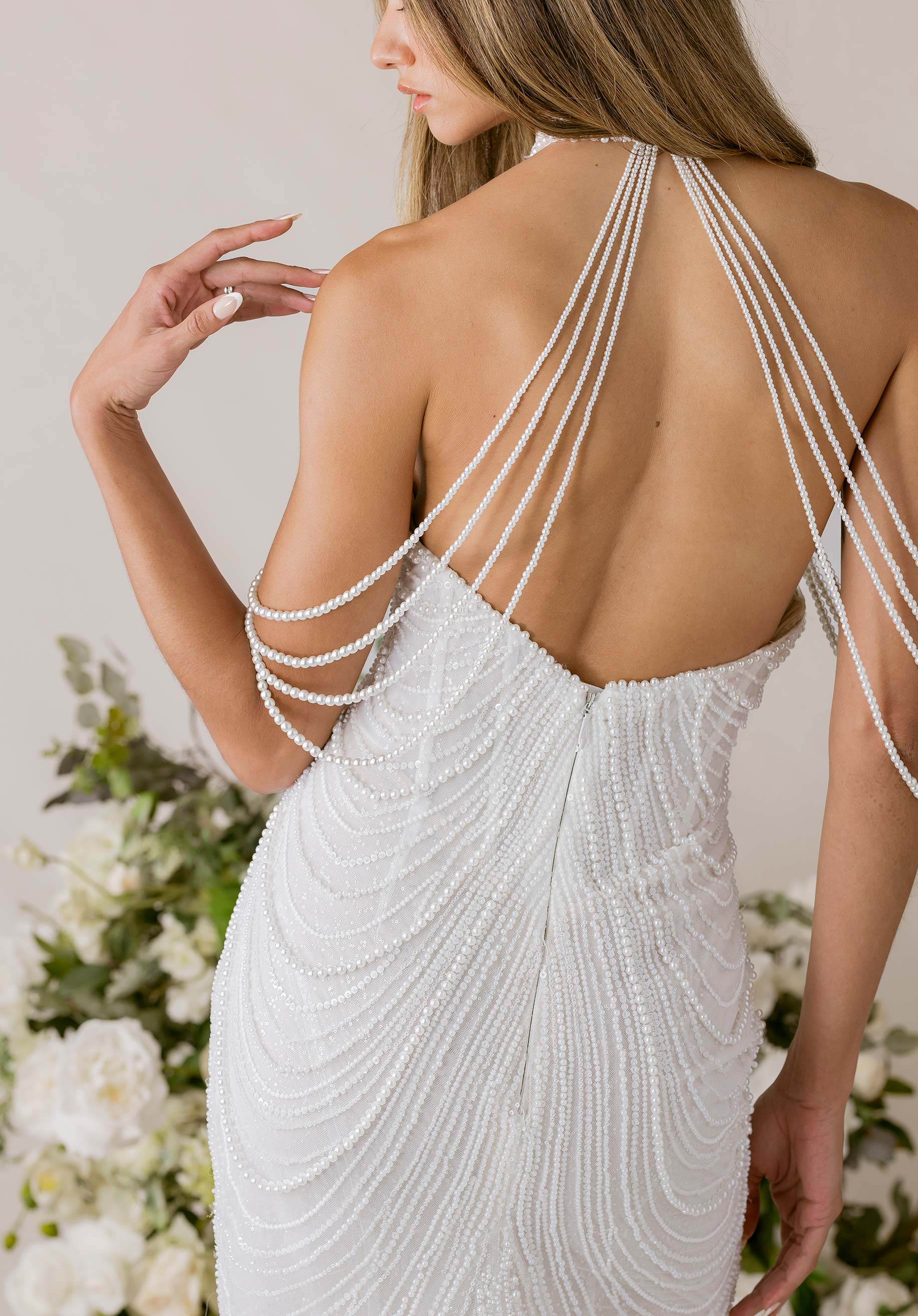 morilee-adagio-etuikleid-brautkleid-mit-perlen image 4