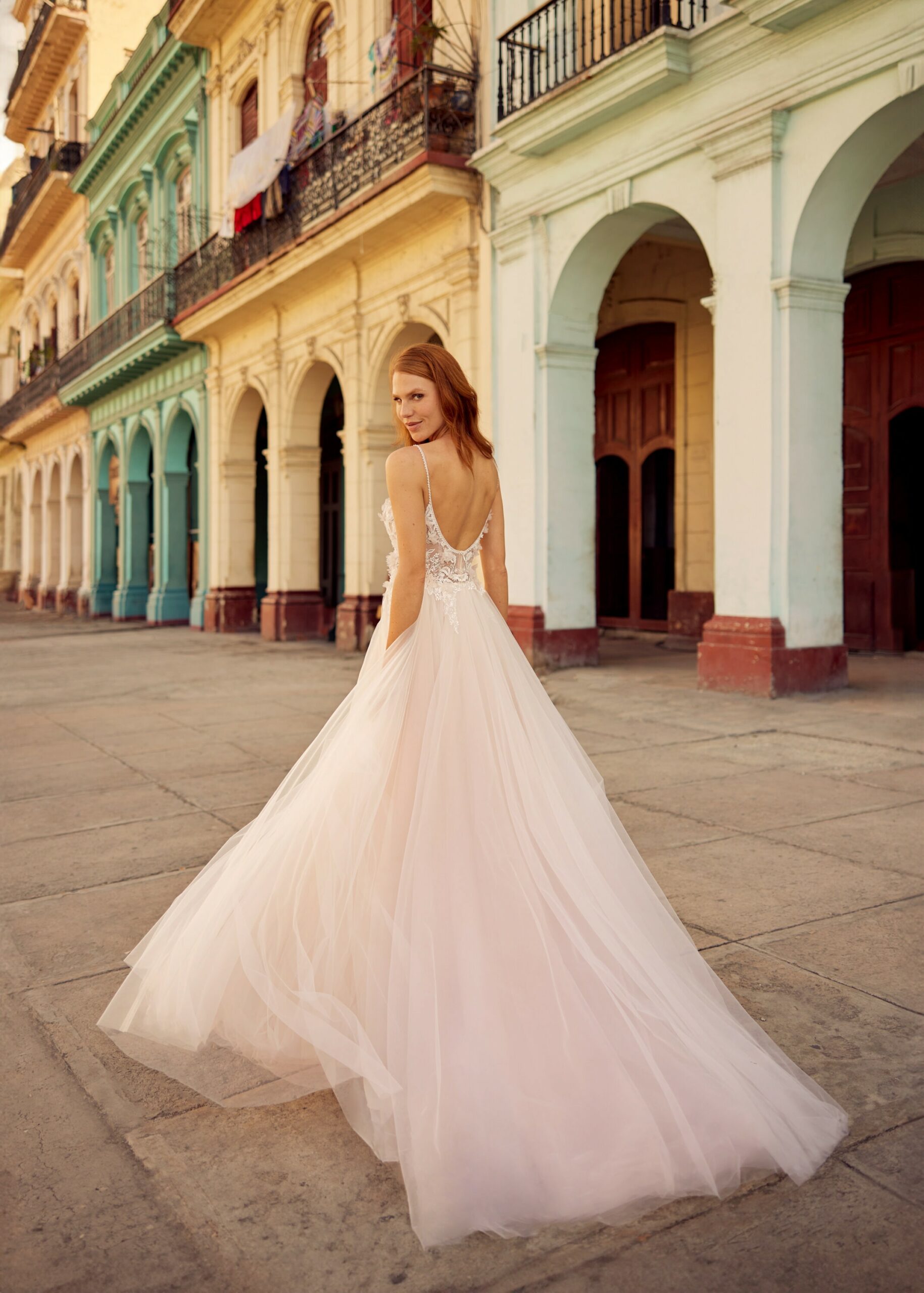 gbs-herve-paris-bridal-livia-brautkleid-libre-collection image 2