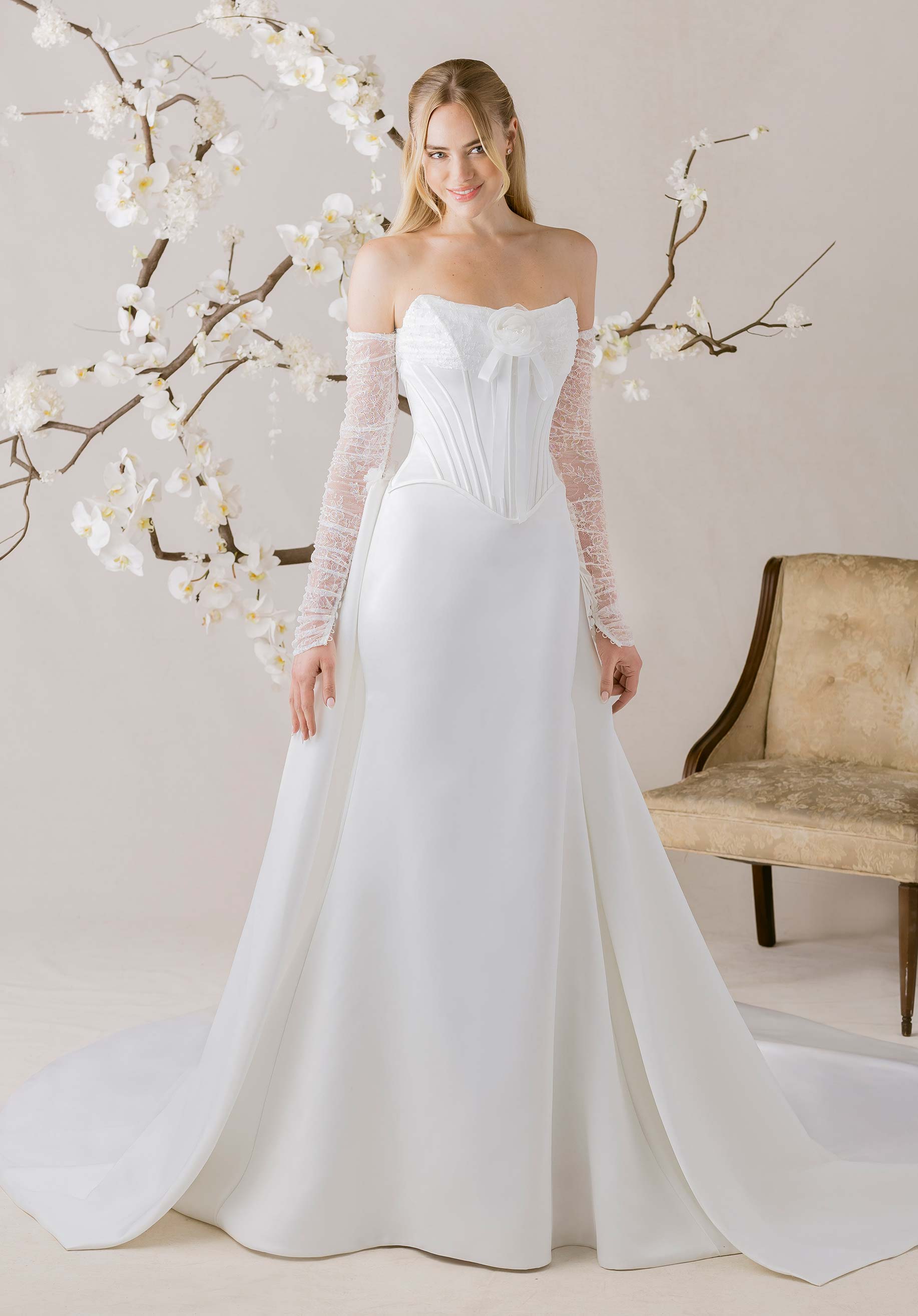 morilee-fouett-brautkleid-fit-and-flare-aus-satin-mit-berrock image 1