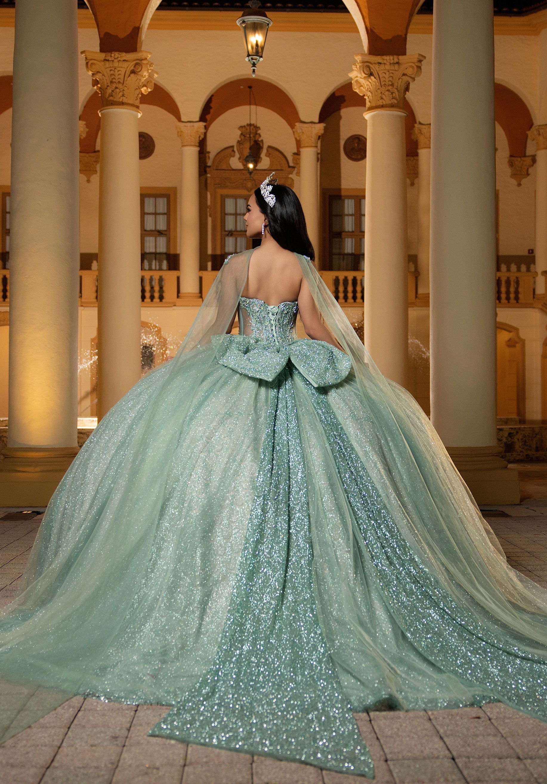morilee-crista-quincea-era-kleid-tr-gerlos-mit-korsett-und-abnehmbarem-schal image 6