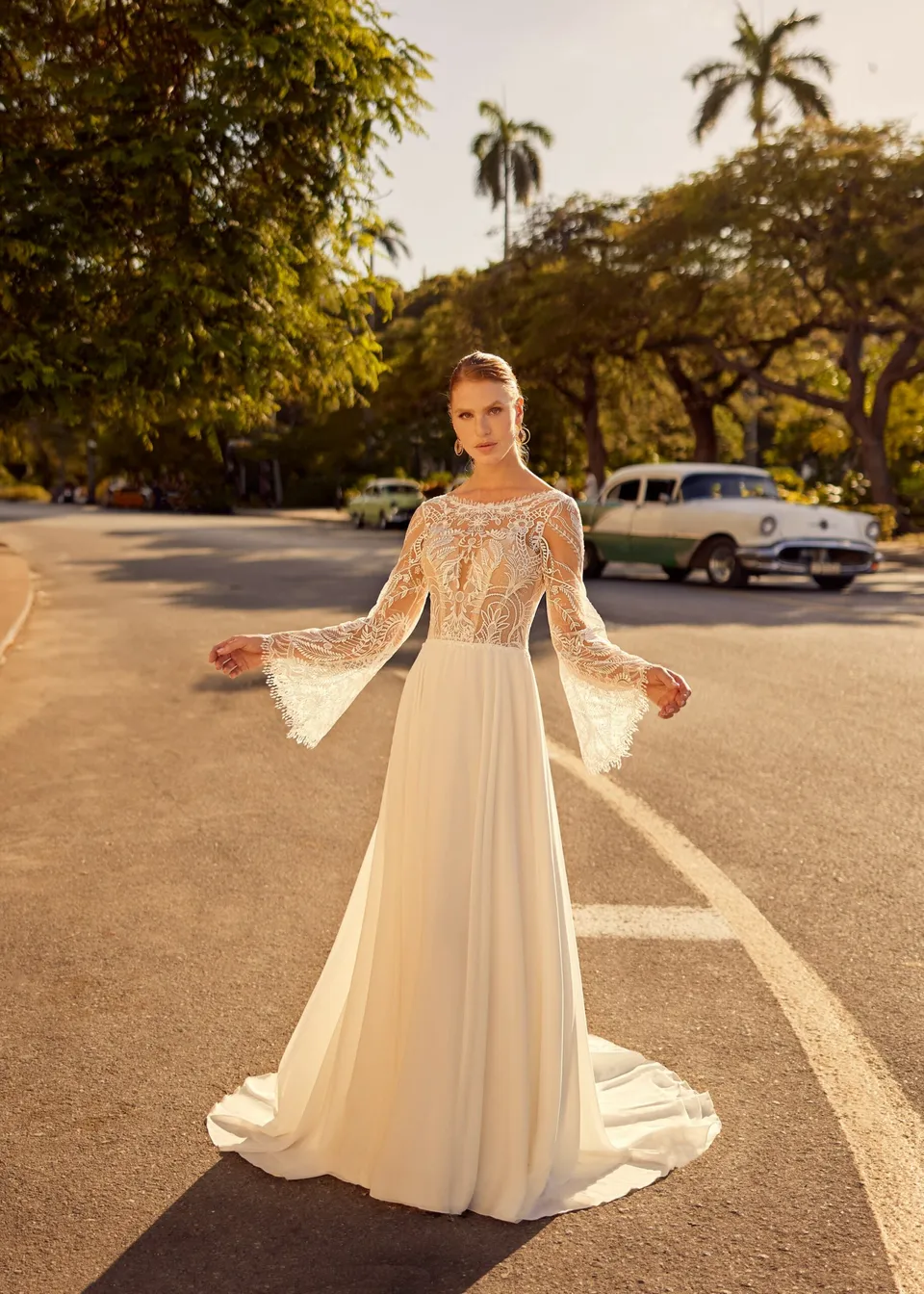 gbs-herve-paris-bridal-leaf-brautkleid-libre-collection-festliche-komplettgarder image 1