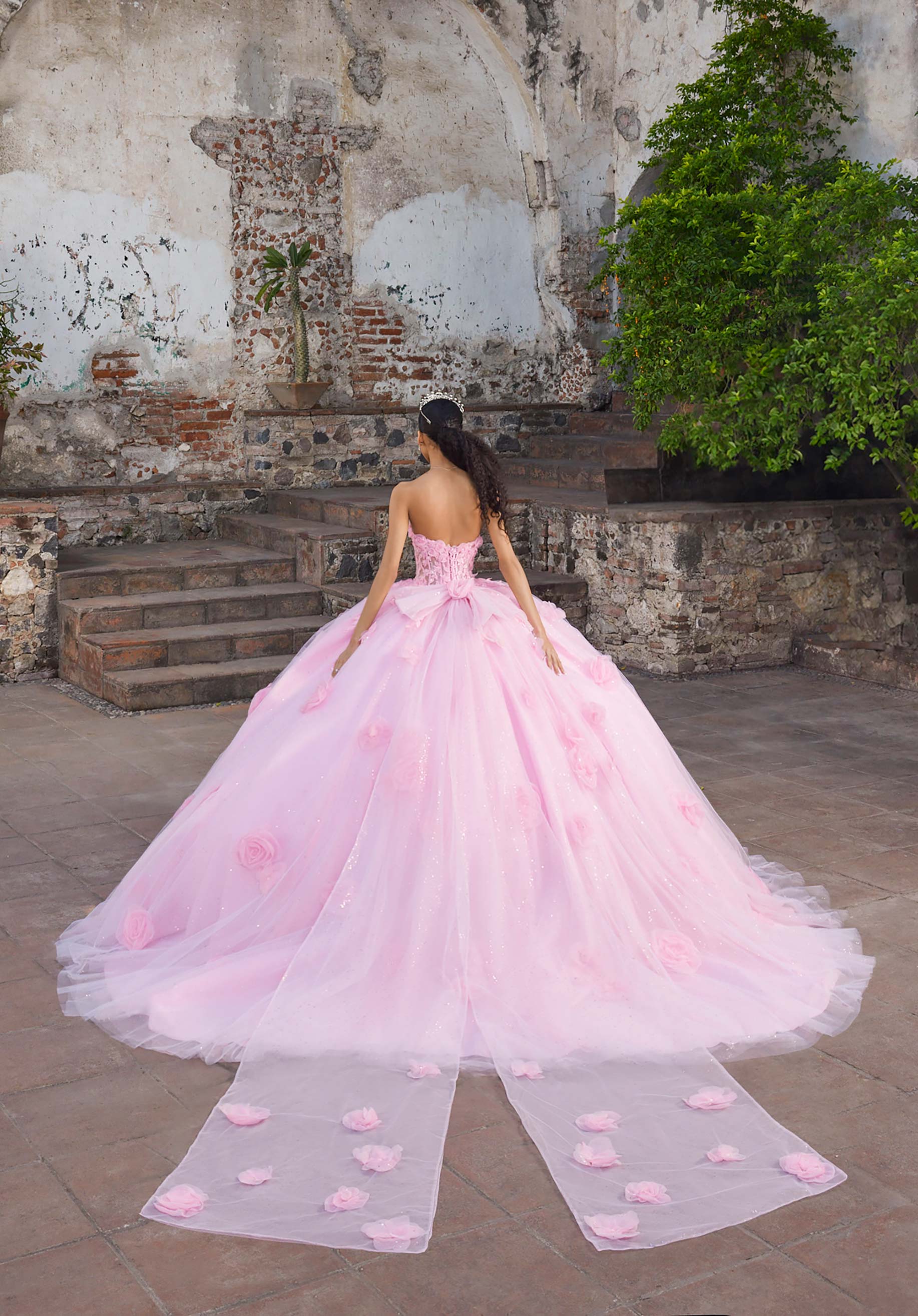 morilee-anastasia-quincea-era-kleid-mit-halter-und-rosetten image 6