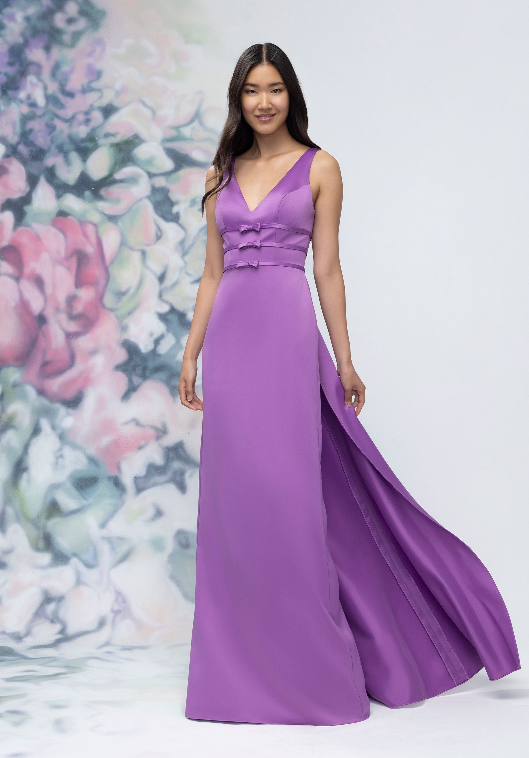 morilee-brautjungfernkleid-satin-v-ausschnitt-mit-schleife-und-abnehmbarer-schle image 1