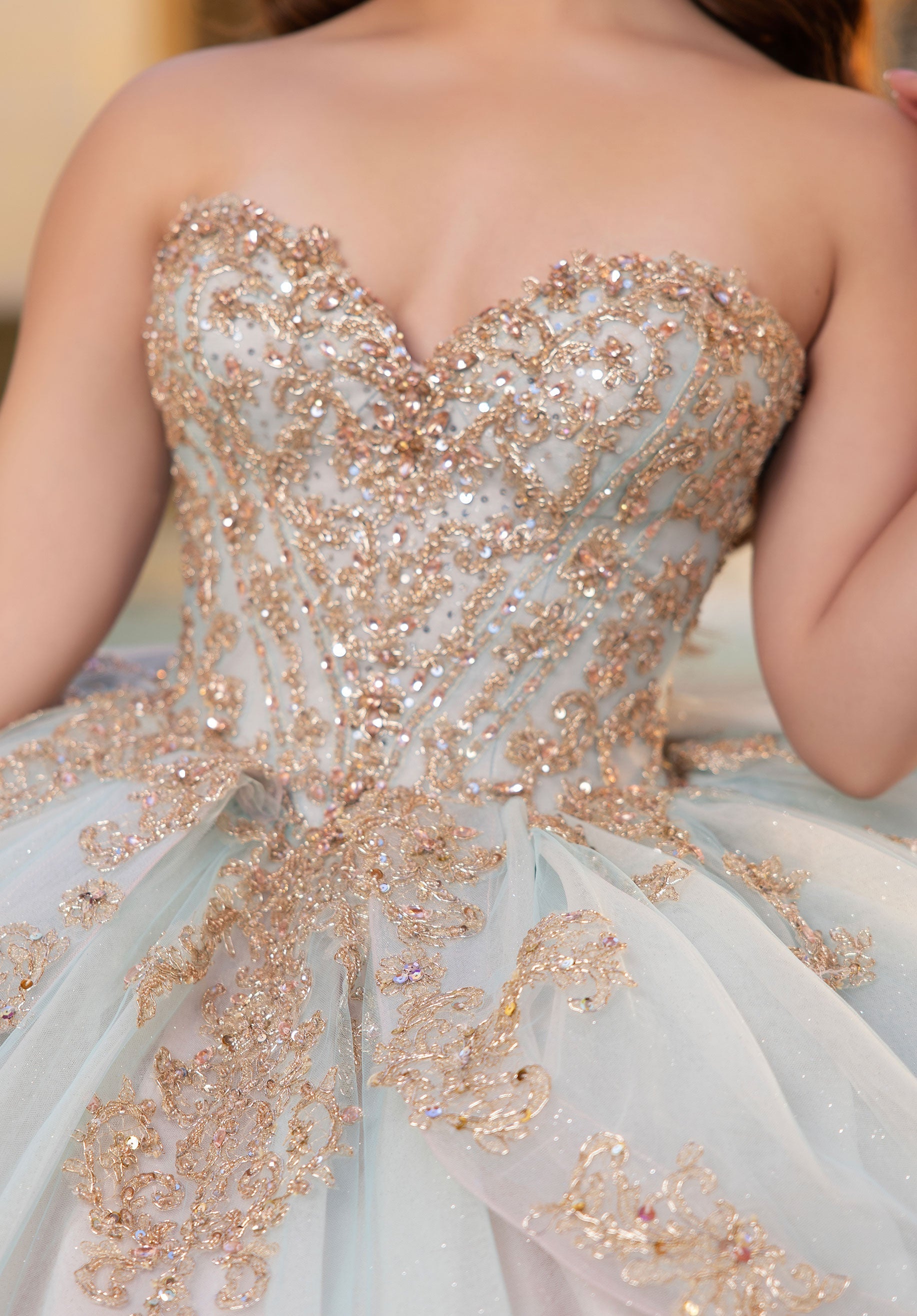morilee-vizcaya-celeste-quincea-era-ballkleid image 4