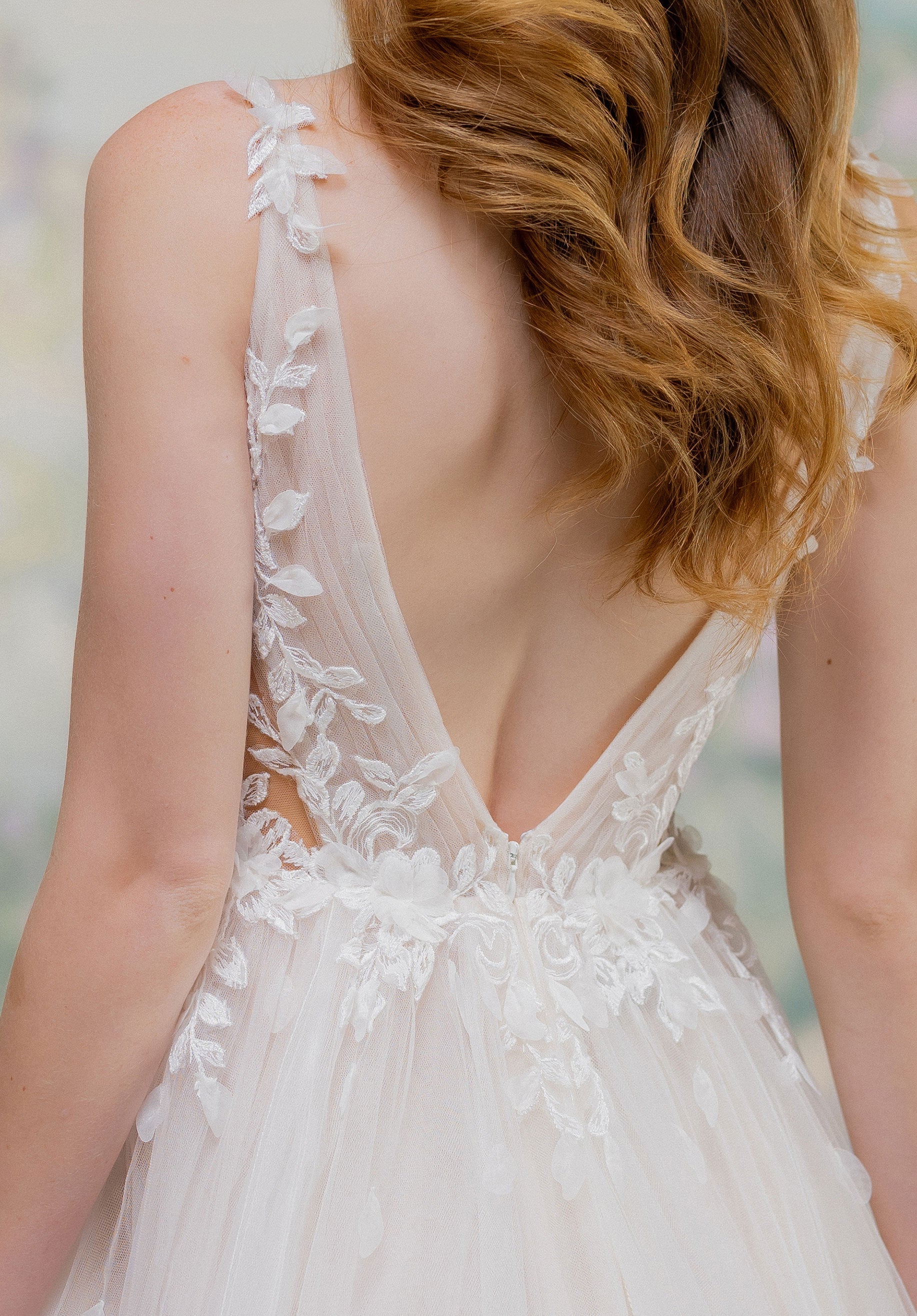 morilee-tulip-t-ll-a-linie-brautkleid-mit-blatt-applikation image 7