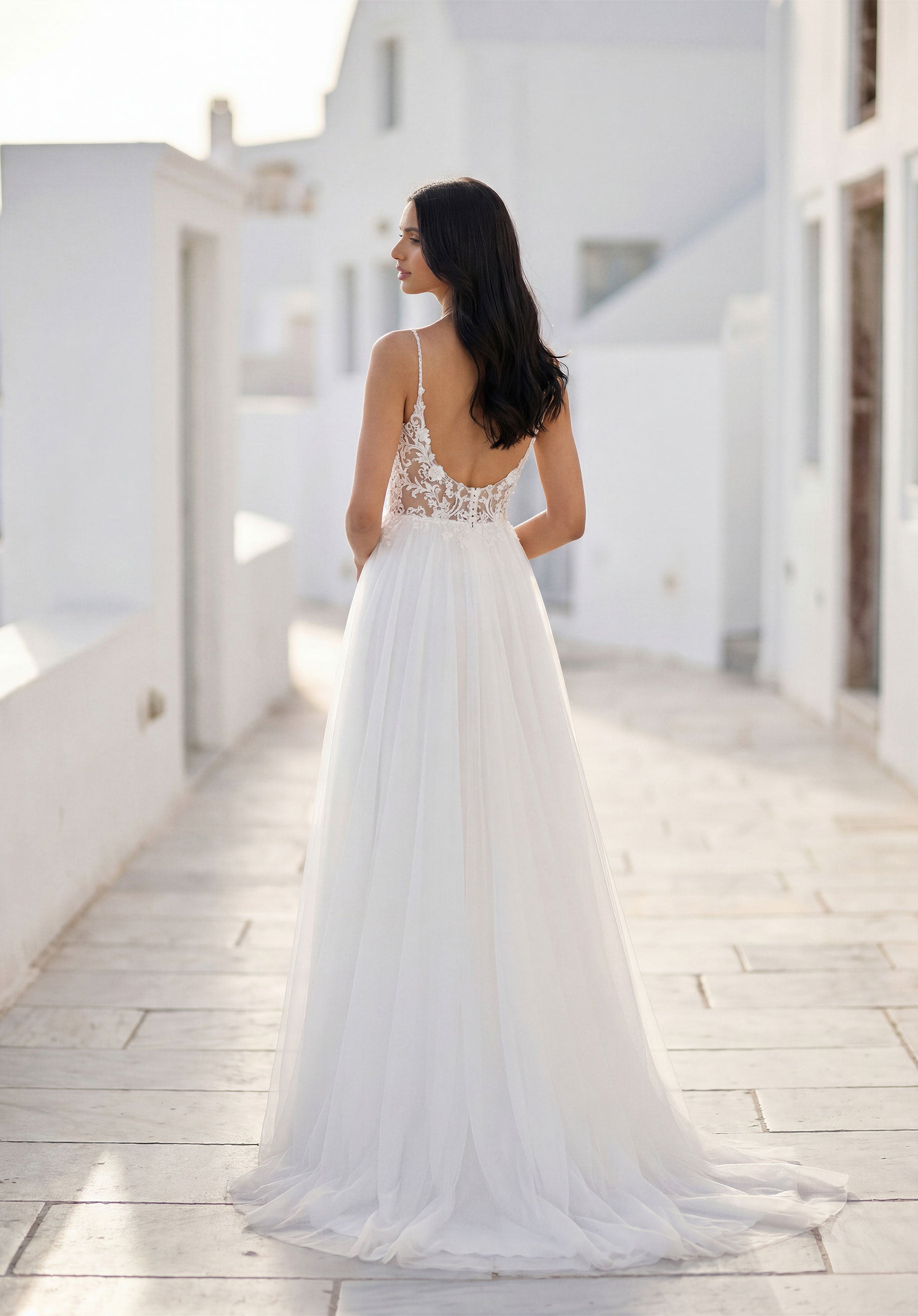 morilee-tirabelle-a-linien-brautkleid-aus-t-ll-mit-cat-eye-korsett image 3