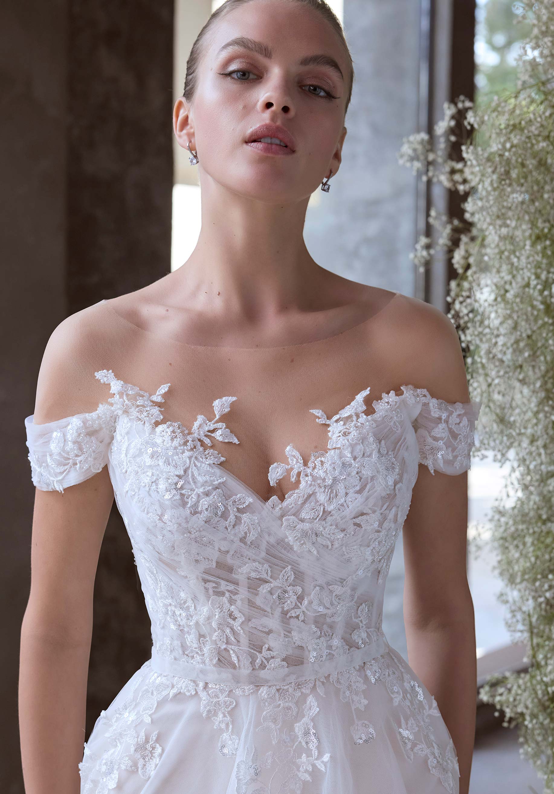 morilee-kyra-brautkleid-a-linie-t-ll-mit-3d-bl-ten-und-abnehmbaren-rmeln image 3