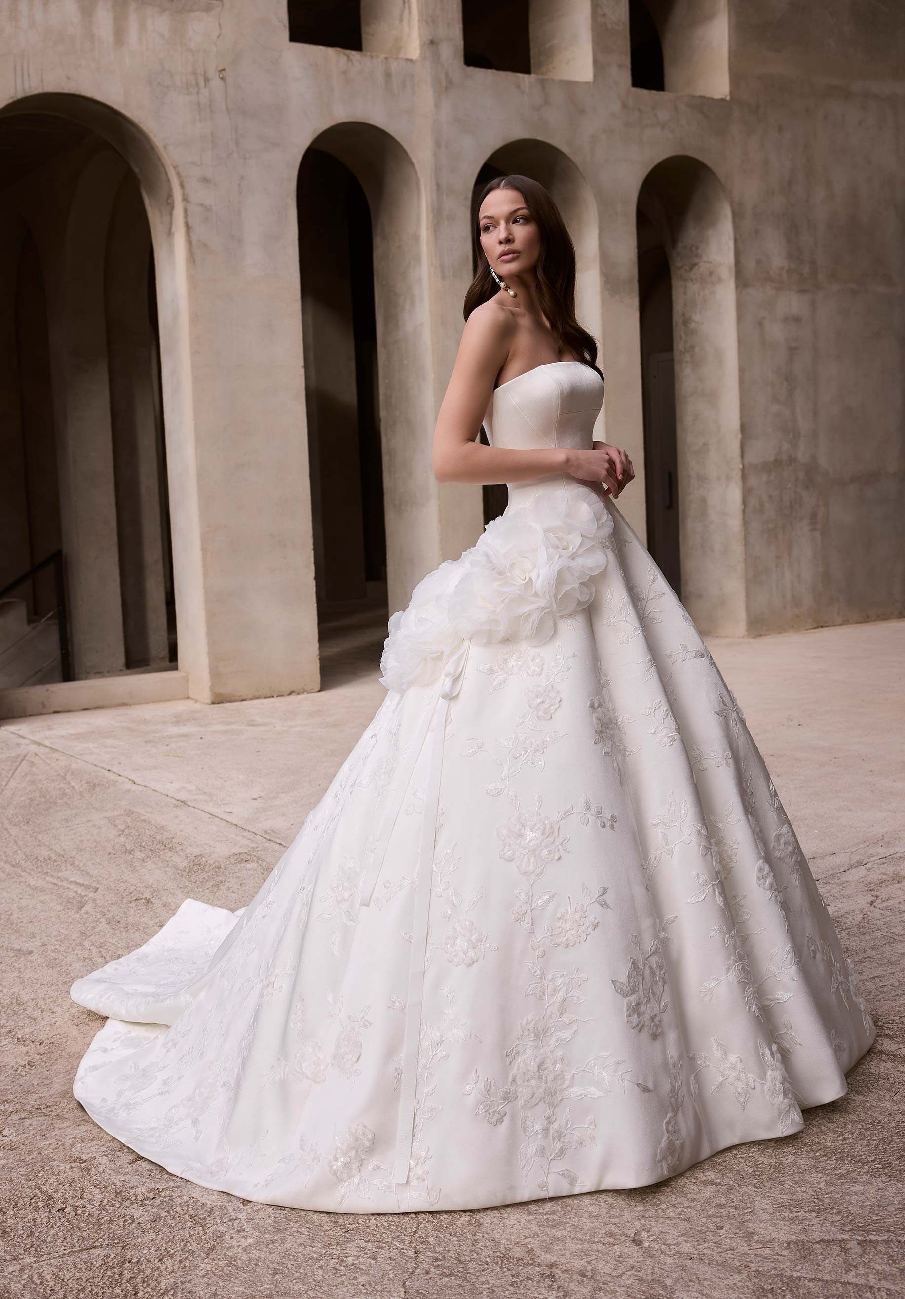 morilee-daphira-brautkleid-ballkleid-duchess-satin image 3