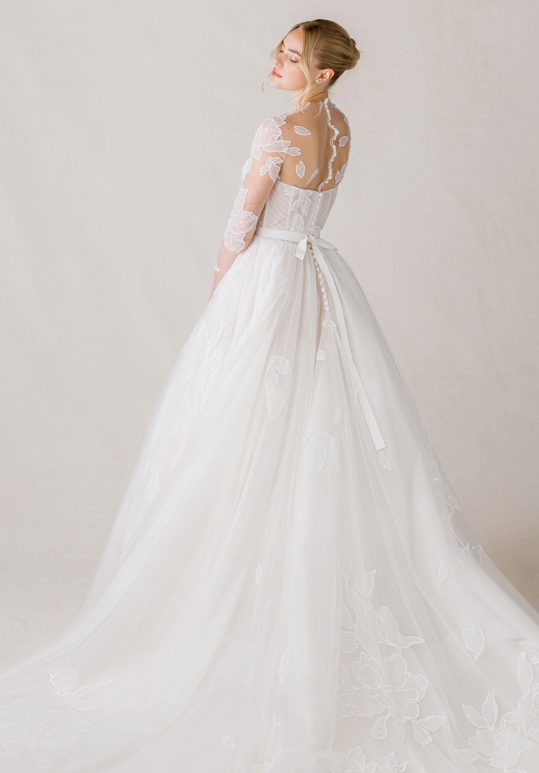 morilee-chass-a-linie-brautkleid-mit-illusionsjacke image 5