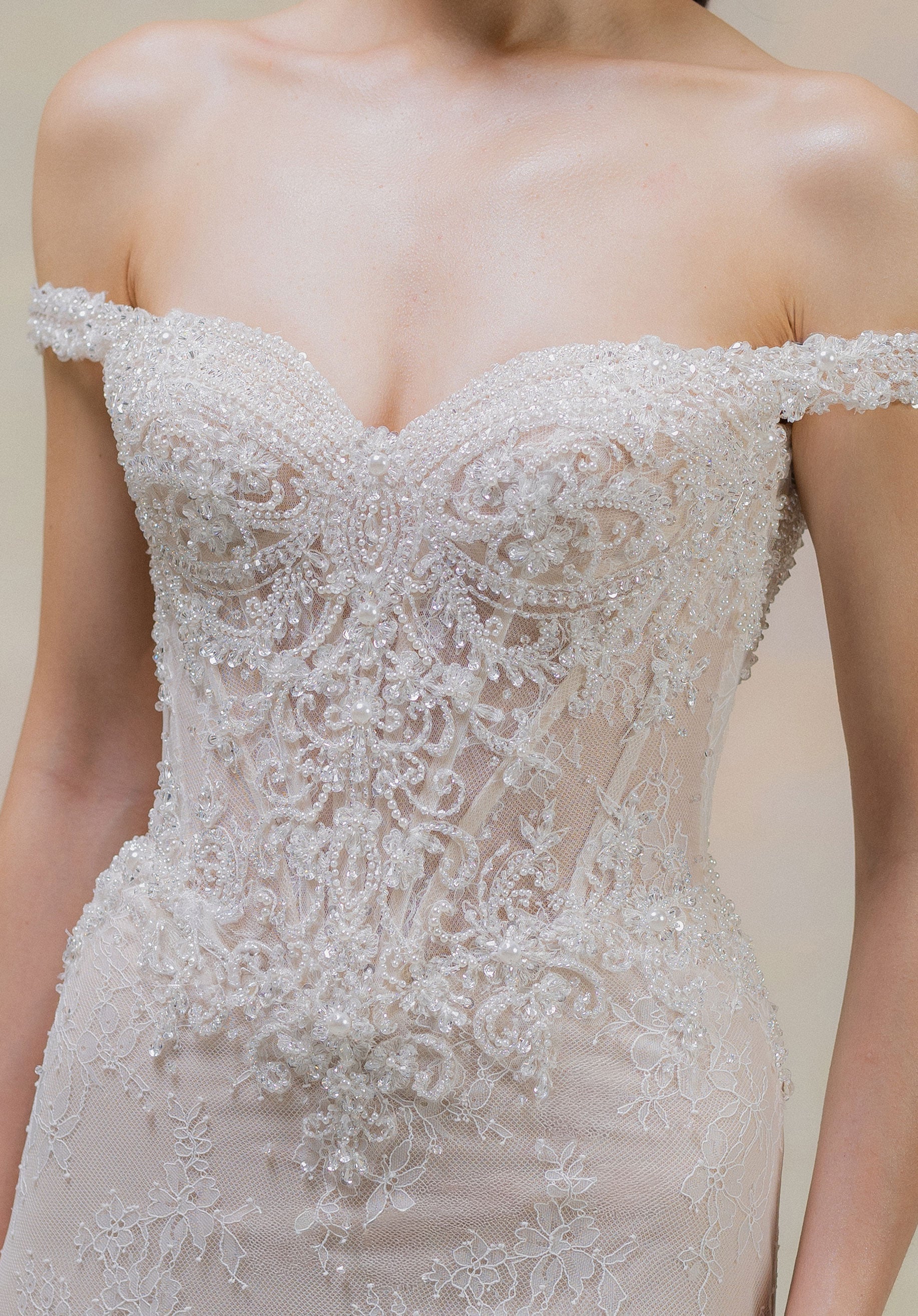 morilee-treasure-meerjungfrau-brautkleid-aus-chantilly-spitze-mit-perlen image 3