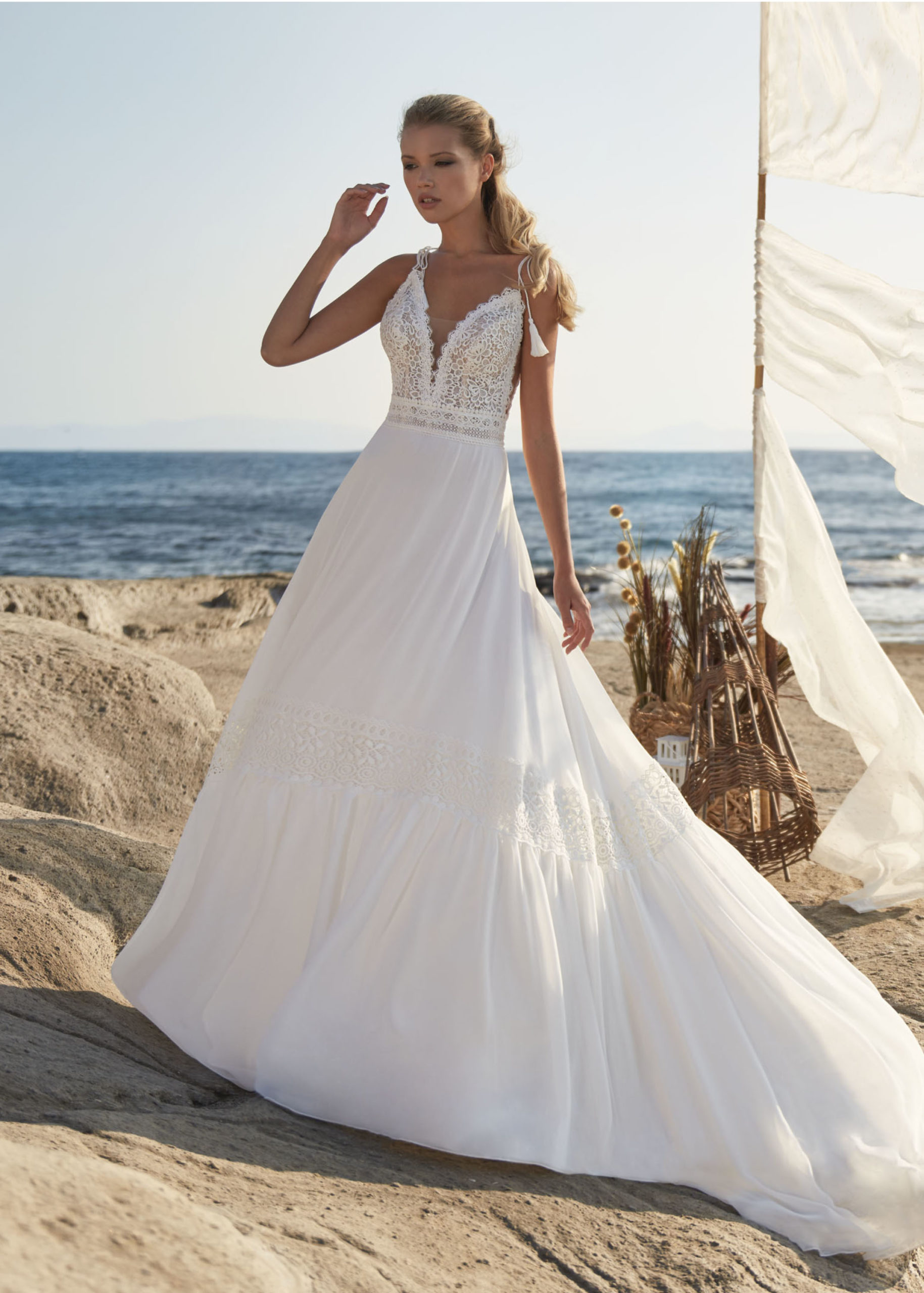 gbs-herve-paris-bridal-vendres-brautkleid-boho-destination-collection image 1