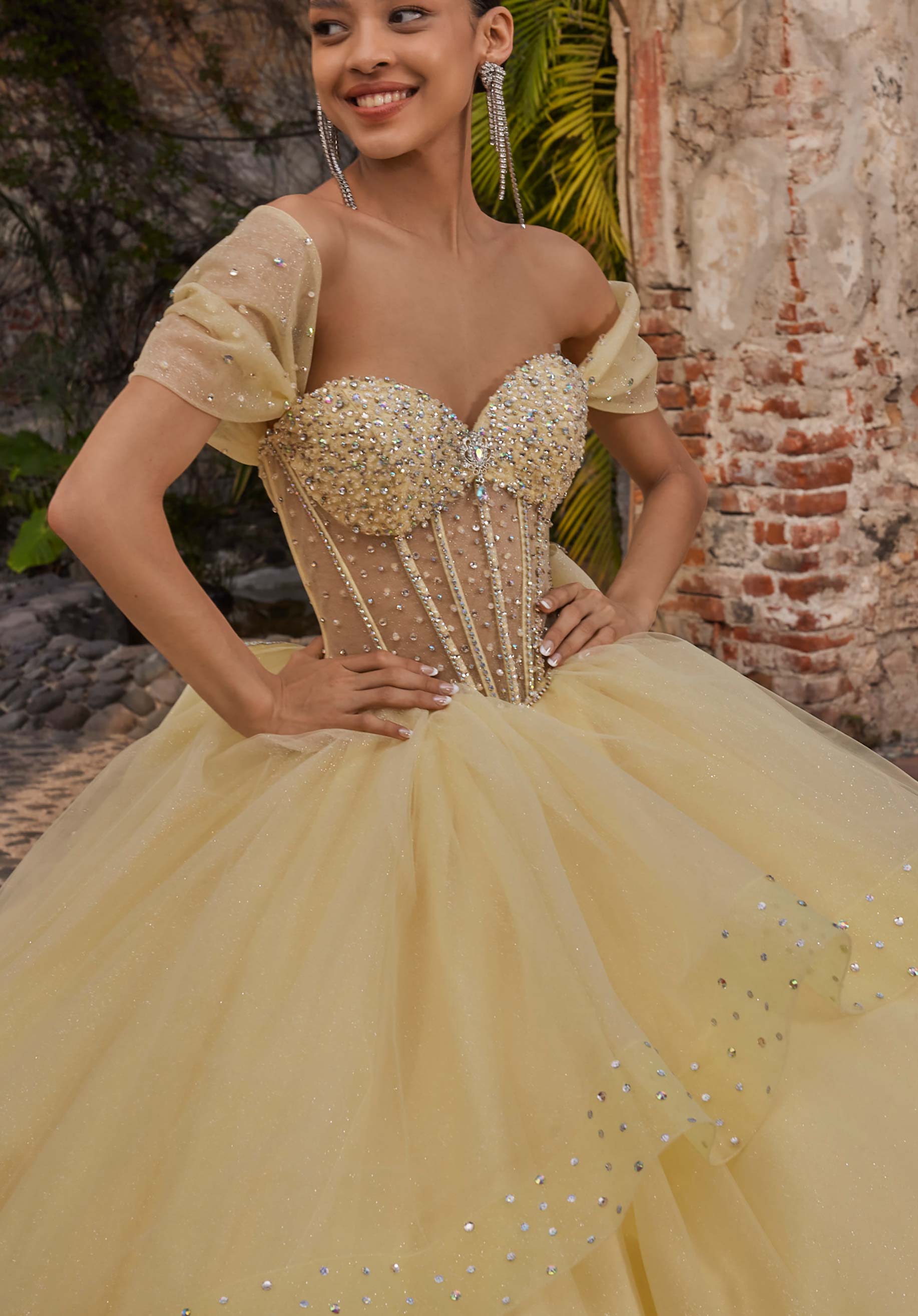 morilee-vizcaya-aubree-quincea-era-kleid-glitzer image 5