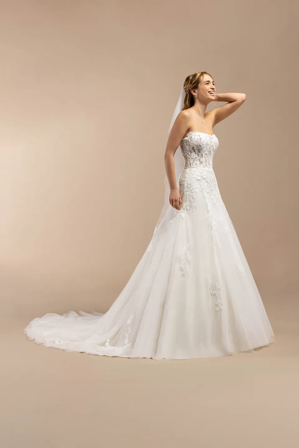 eglantine-belmira-brautkleid-ivoire-gr-34-60 image 1