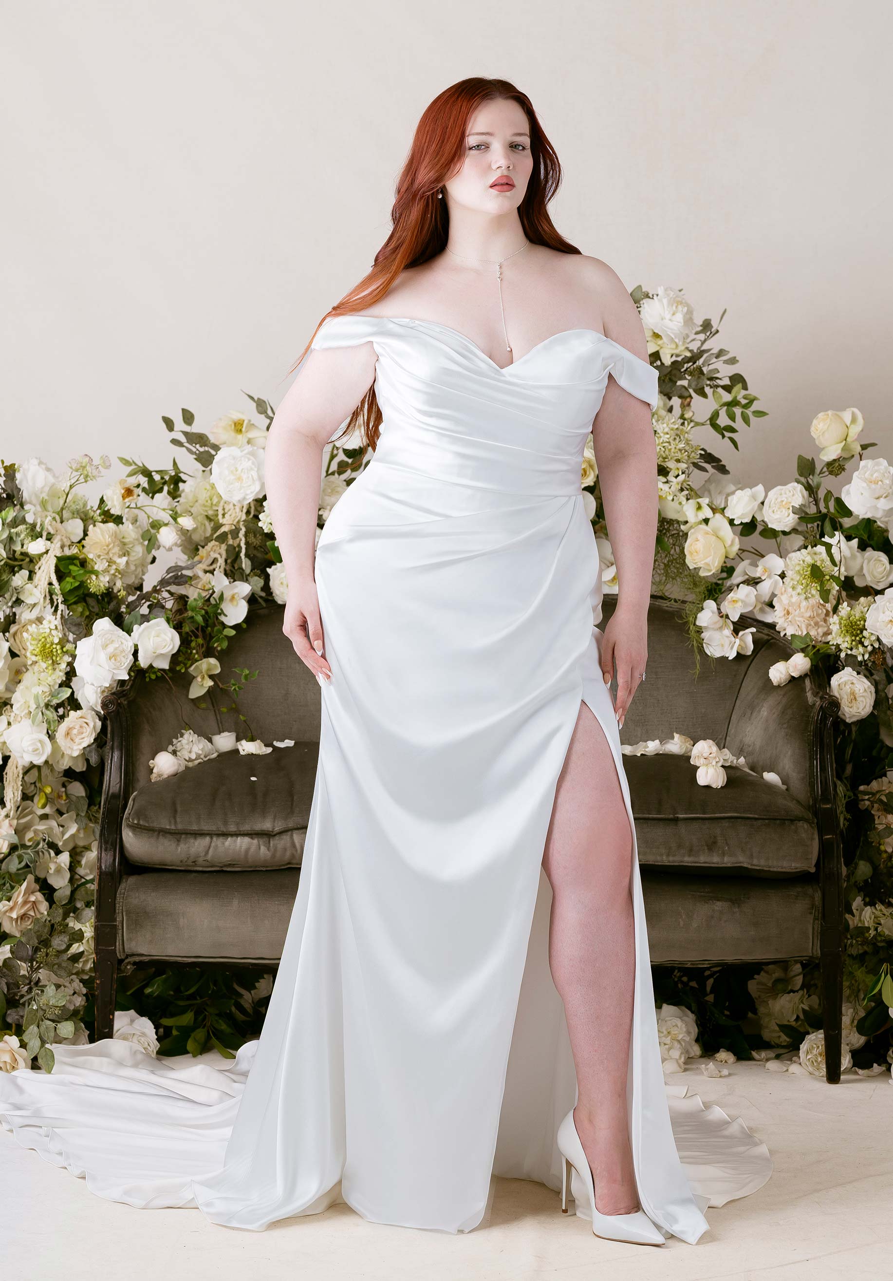 morilee-julietta-canna-brautkleid-off-shoulder-mit-schlitz image 3