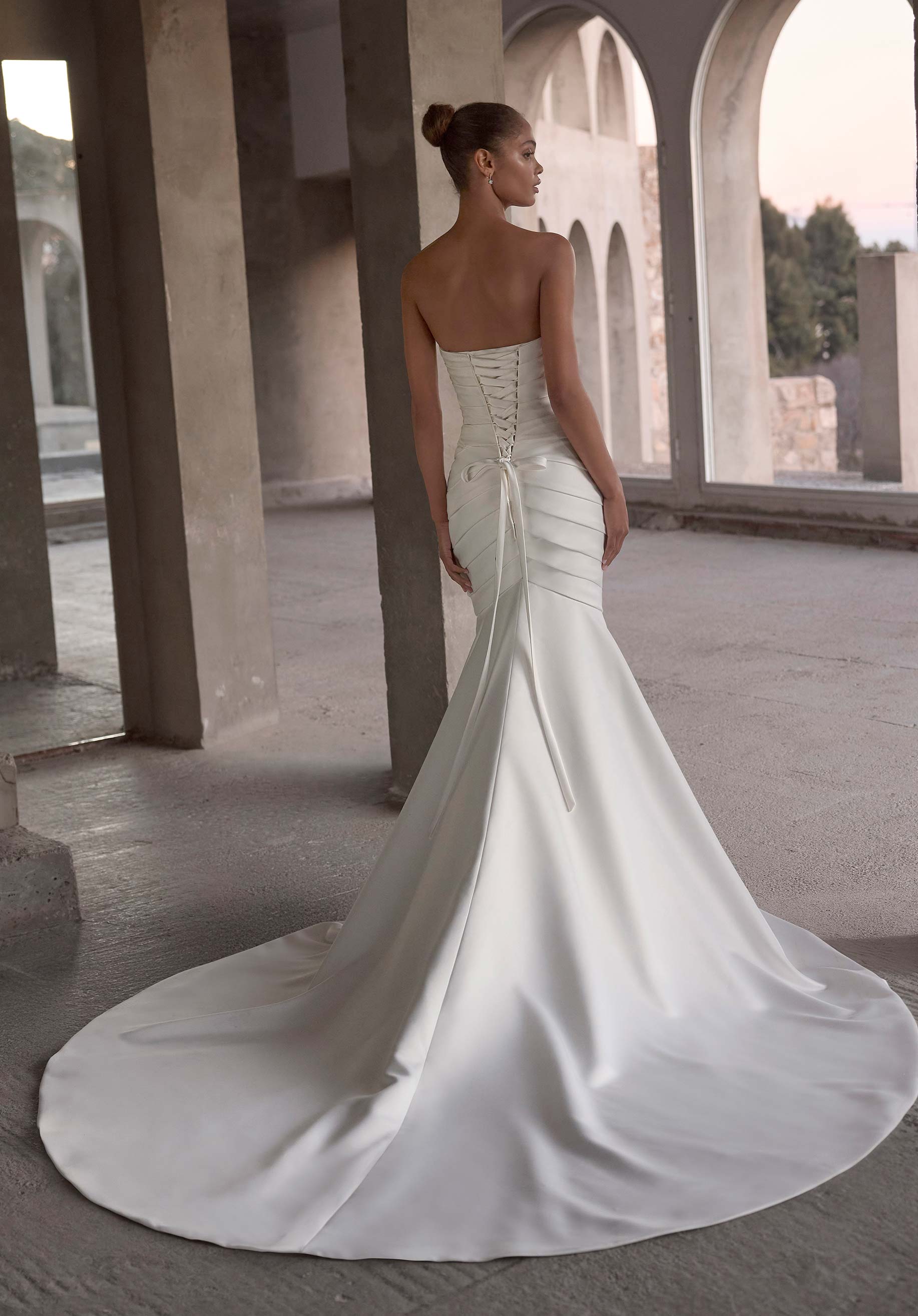 morilee-iana-brautkleid-fit-to-flare-satin-mit-3d-bl-ten-und-schn-rcorset image 4