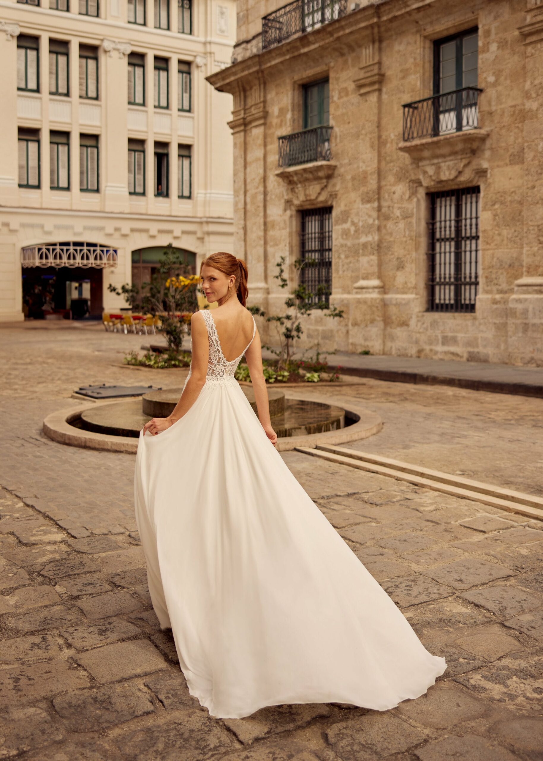 gbs-herve-paris-bridal-leo-za-brautkleid-libre-collection image 2