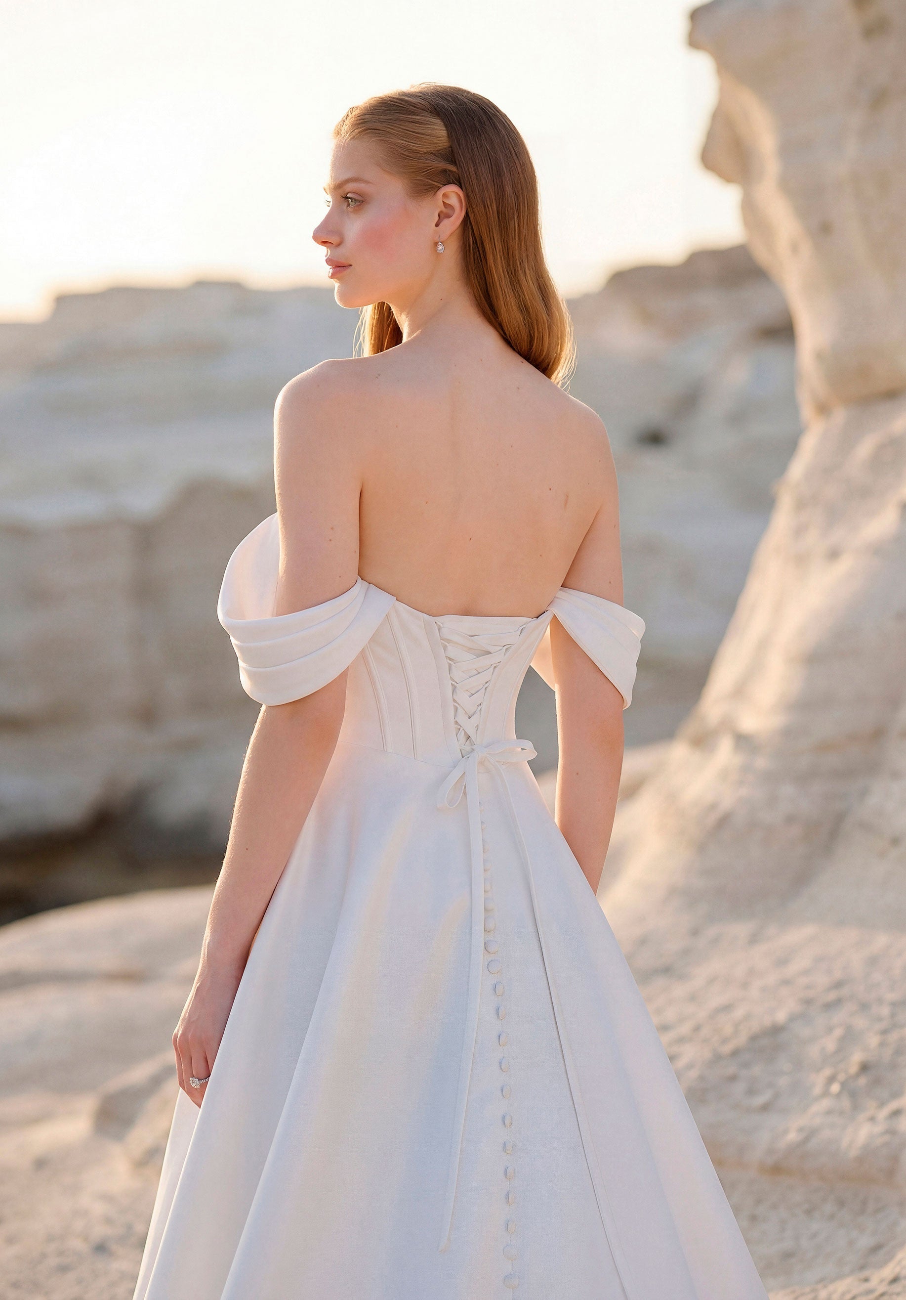 morilee-tobi-satin-a-linie-brautkleid-mit-schlitz image 4