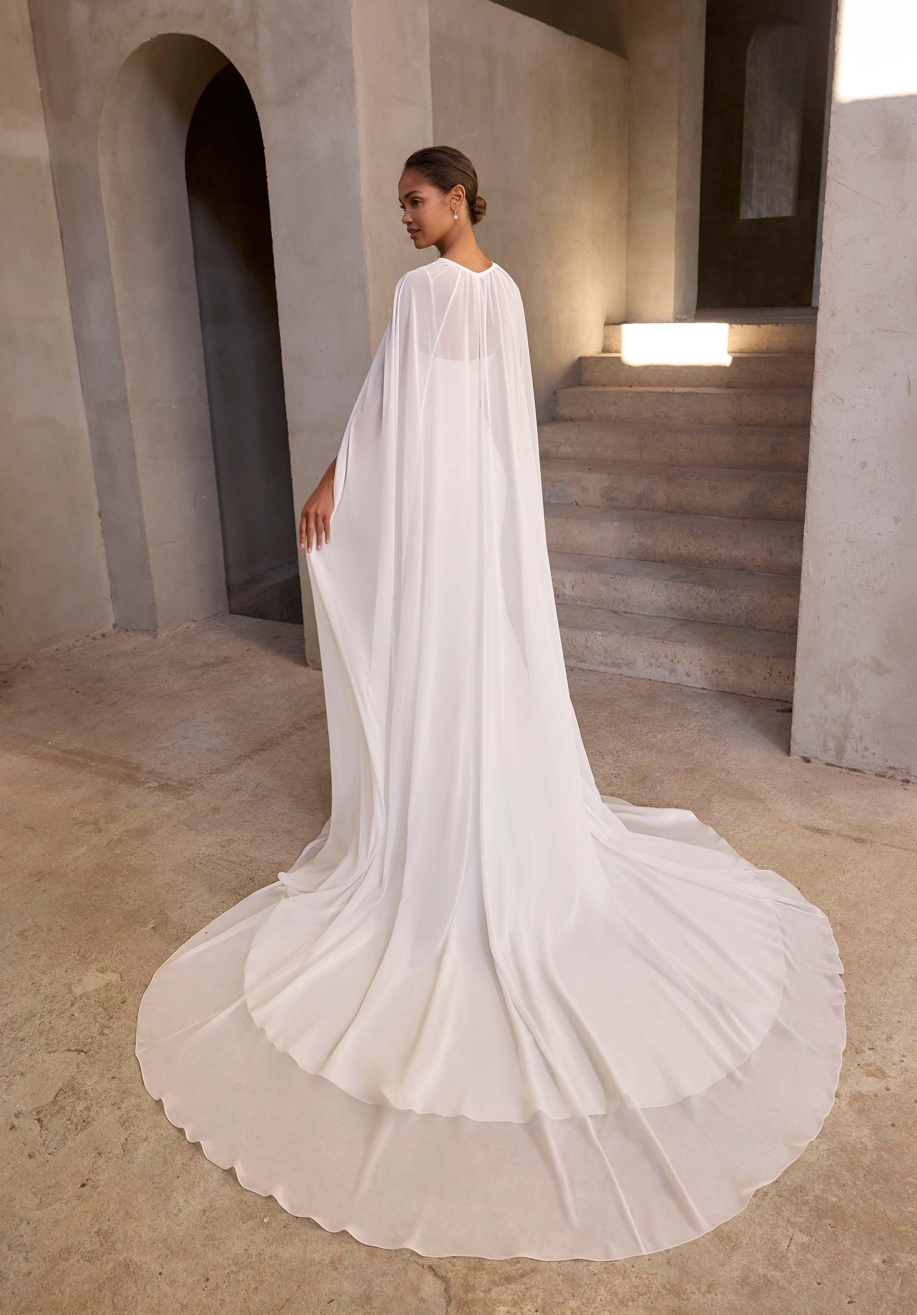 morilee-alia-brautkleid-fit-flare-satin-mit-cape image 6