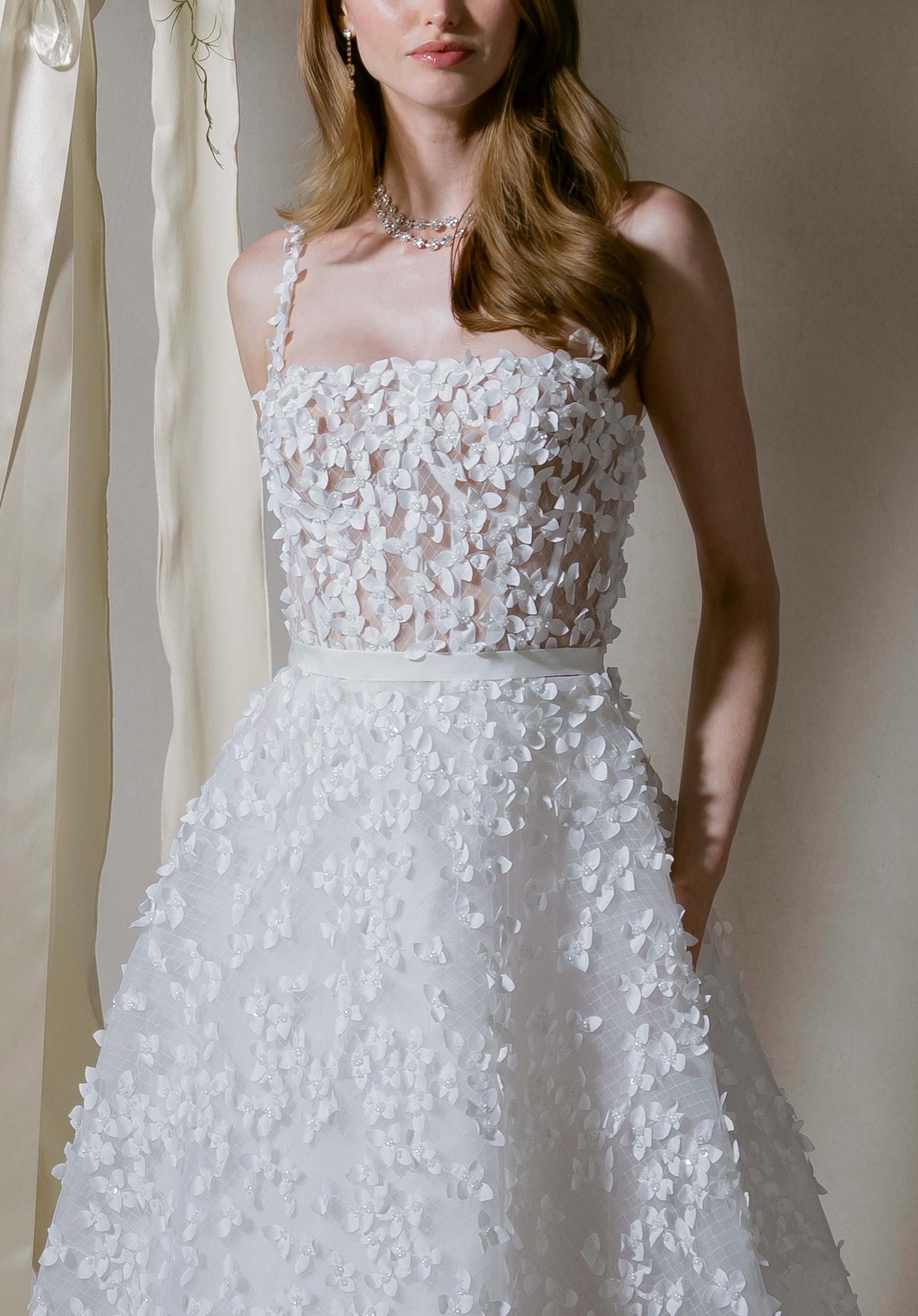 morilee-black-label-bryony-brautkleid-t-ll-mit-3d-bl-ten image 2