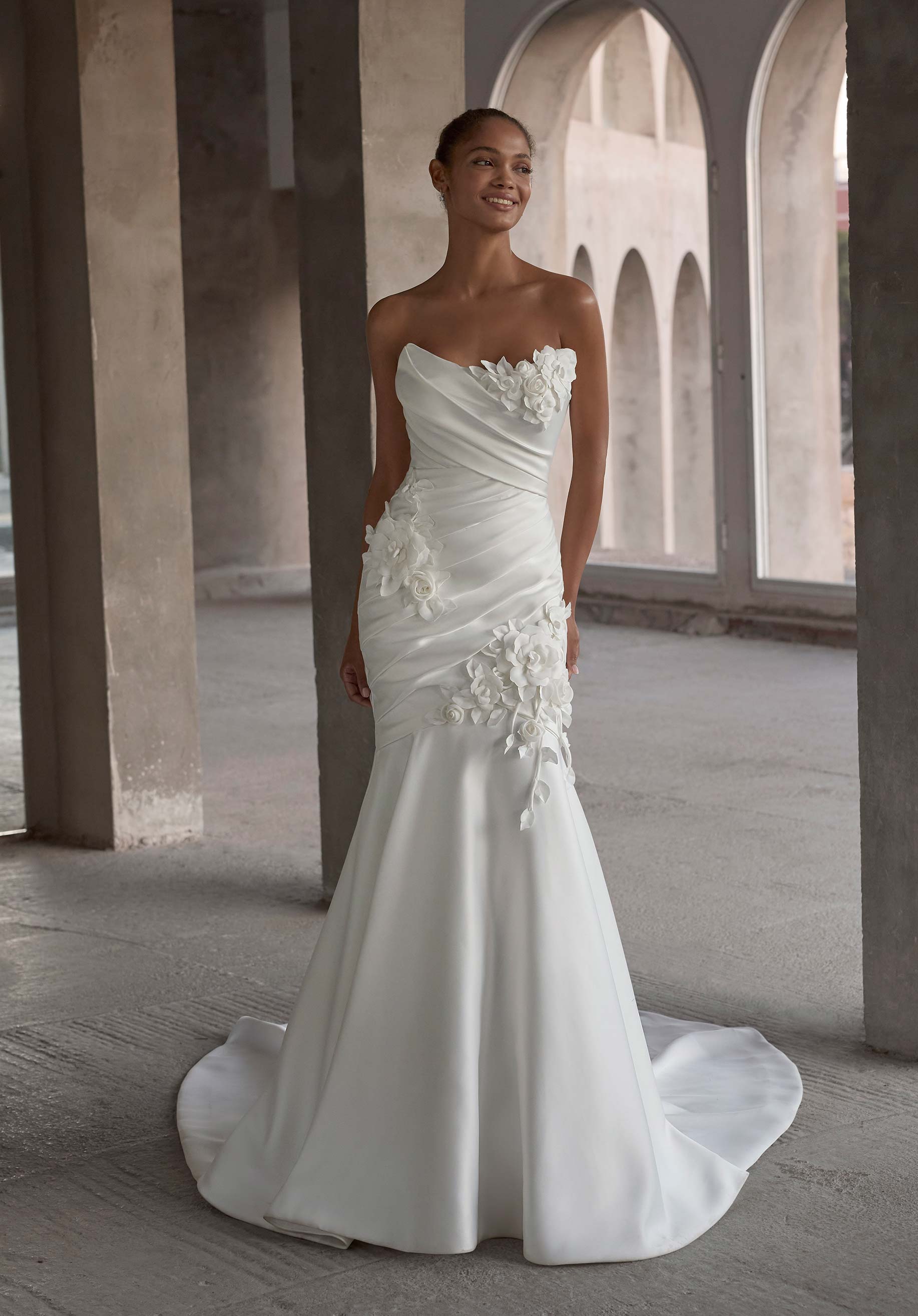 morilee-iana-brautkleid-fit-to-flare-satin-mit-3d-bl-ten-und-schn-rcorset image 6
