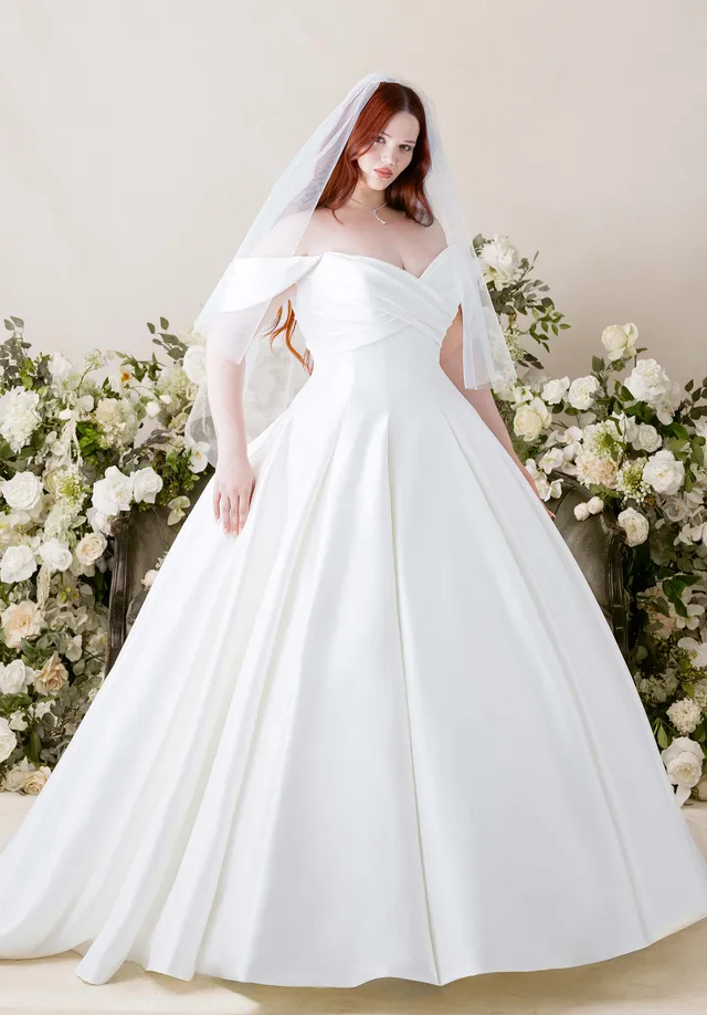morilee-kalina-brautkleid-ballkleid-mit-cat-eye-ausschnitt image 1