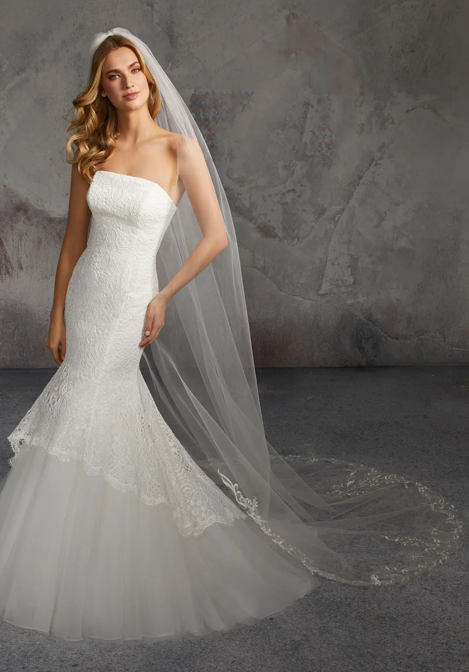 morilee-fingertipp-schleier-mit-strass-und-perlenkante image 1