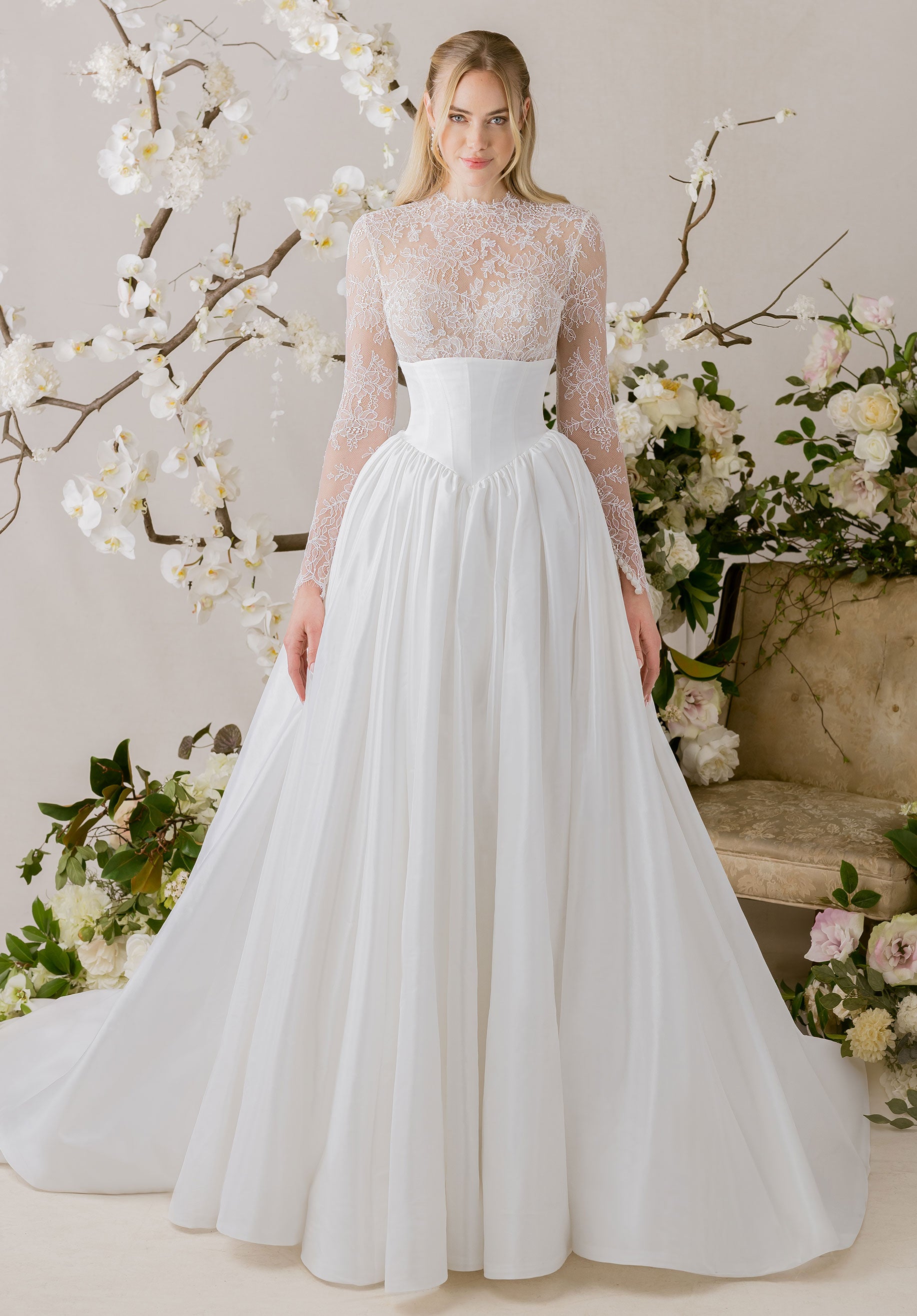 morilee-vittoria-brautkleid-mini-mit-overskirt image 5