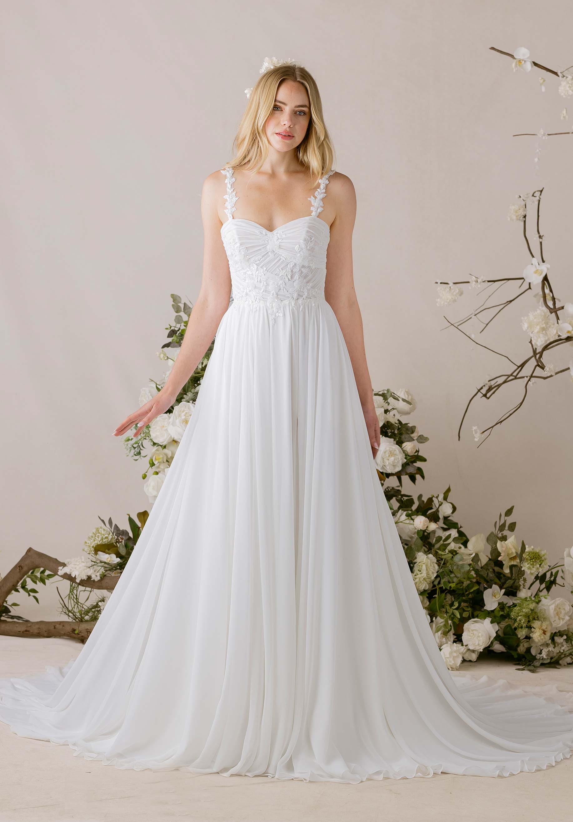 morilee-cyn-a-linie-brautkleid-mit-bischofs-rmeln image 3
