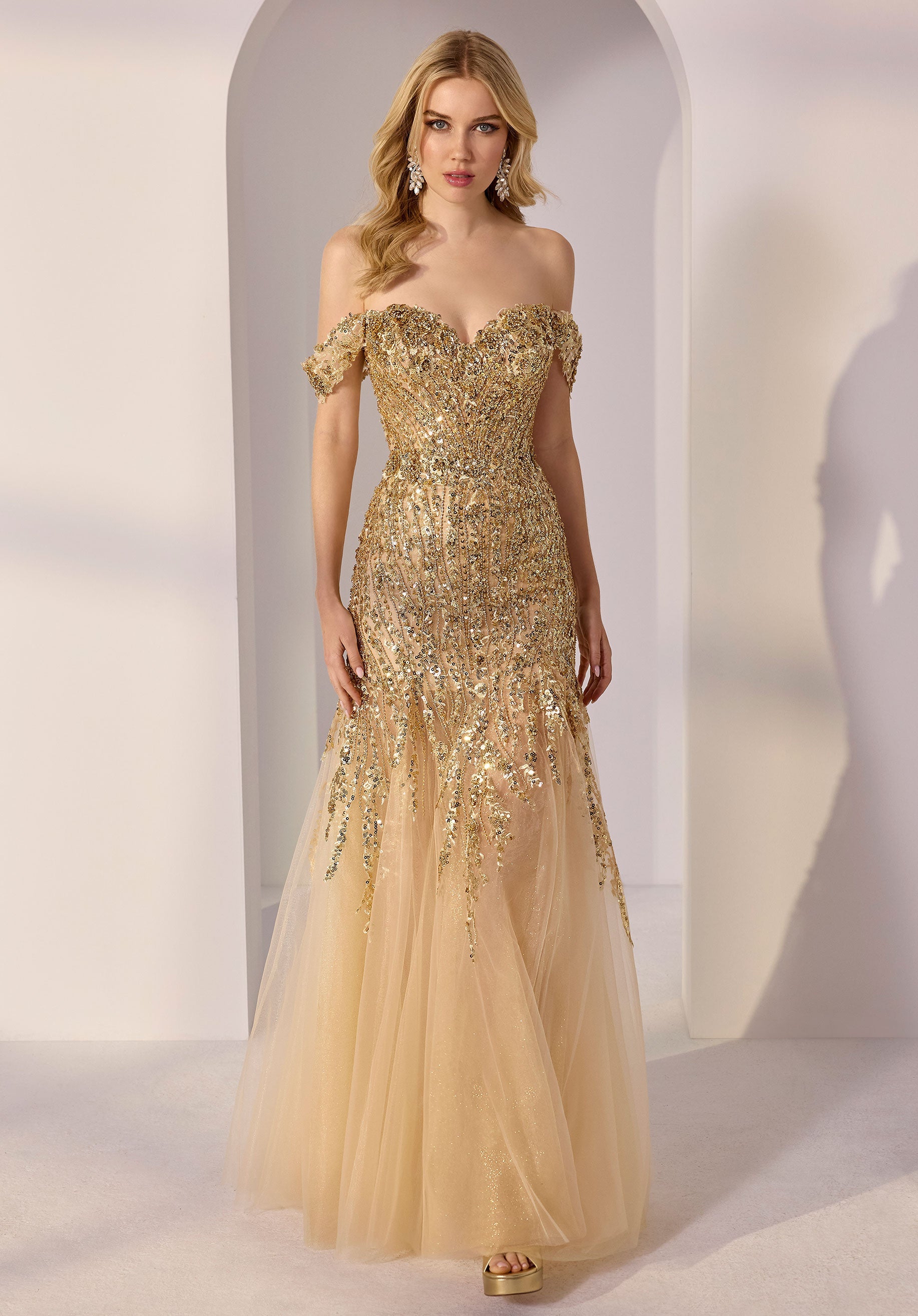 morilee-sweetheart-mermaid-partykleid-mit-pailletten-off-shoulder image 1