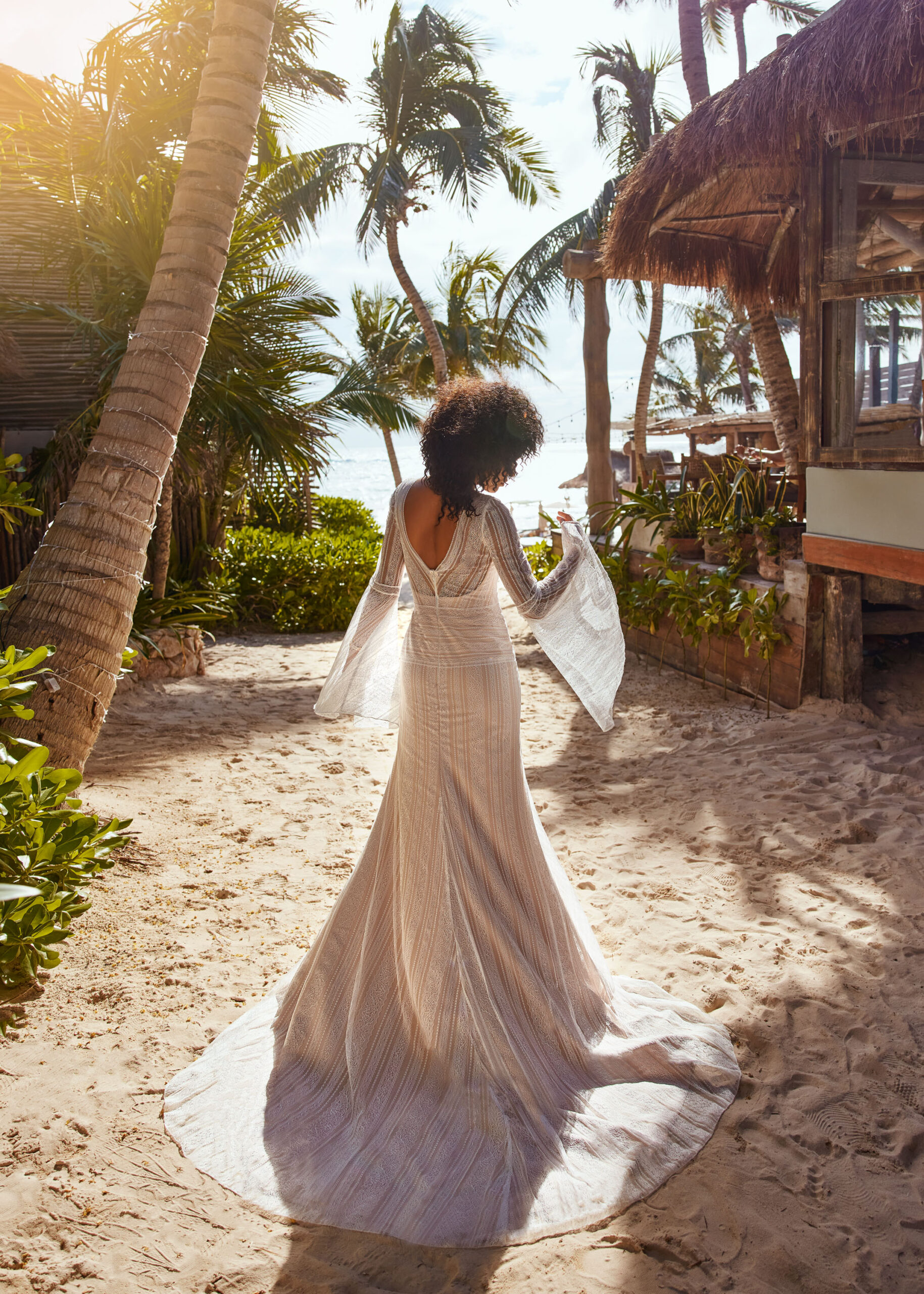 gbs-herve-paris-bridal-biata-brautkleid-mystical-collection image 2