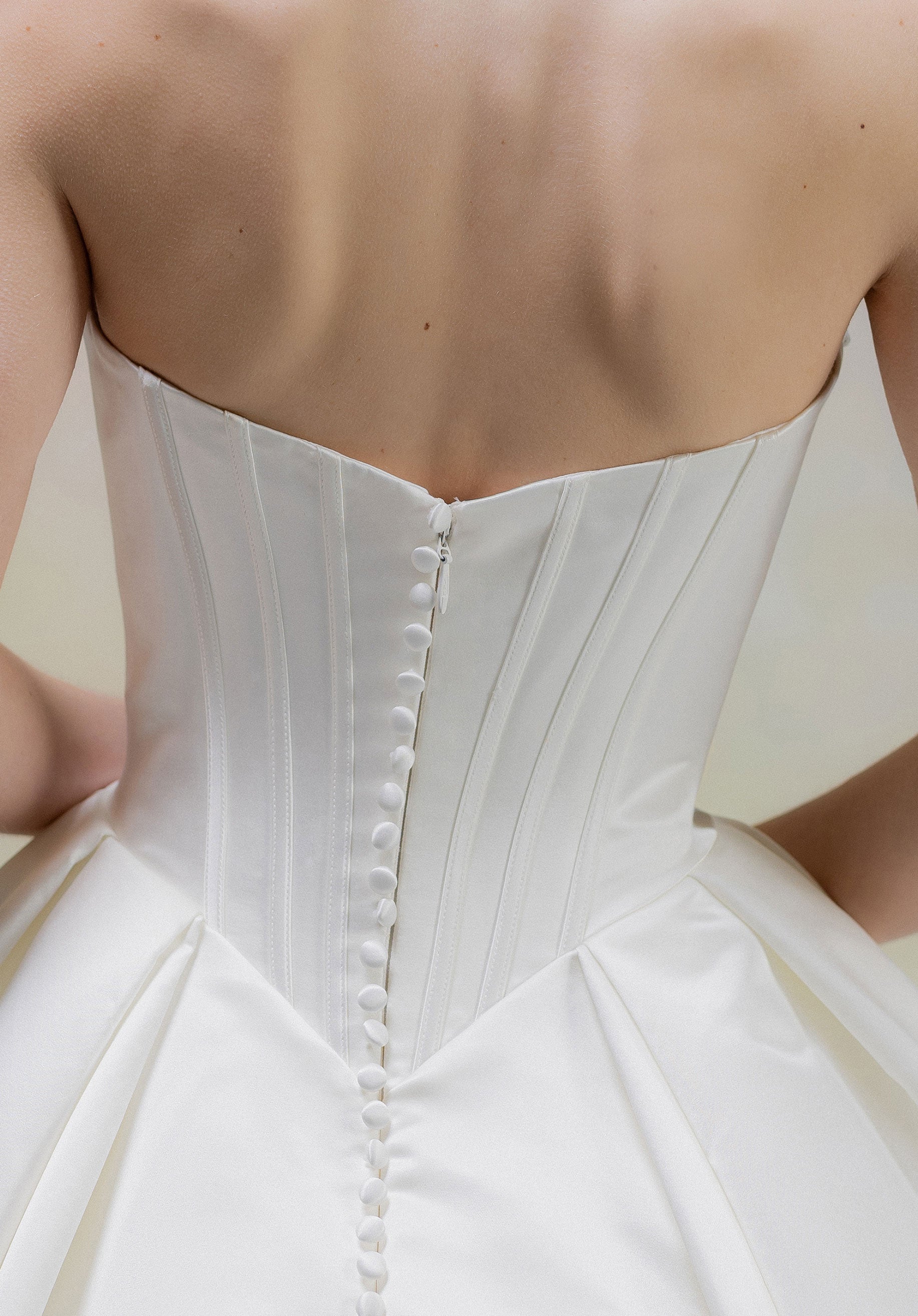 morilee-teyana-brautkleid-corsage-mit-bugle-beaded-applikationen-satinschal-tr-g image 6