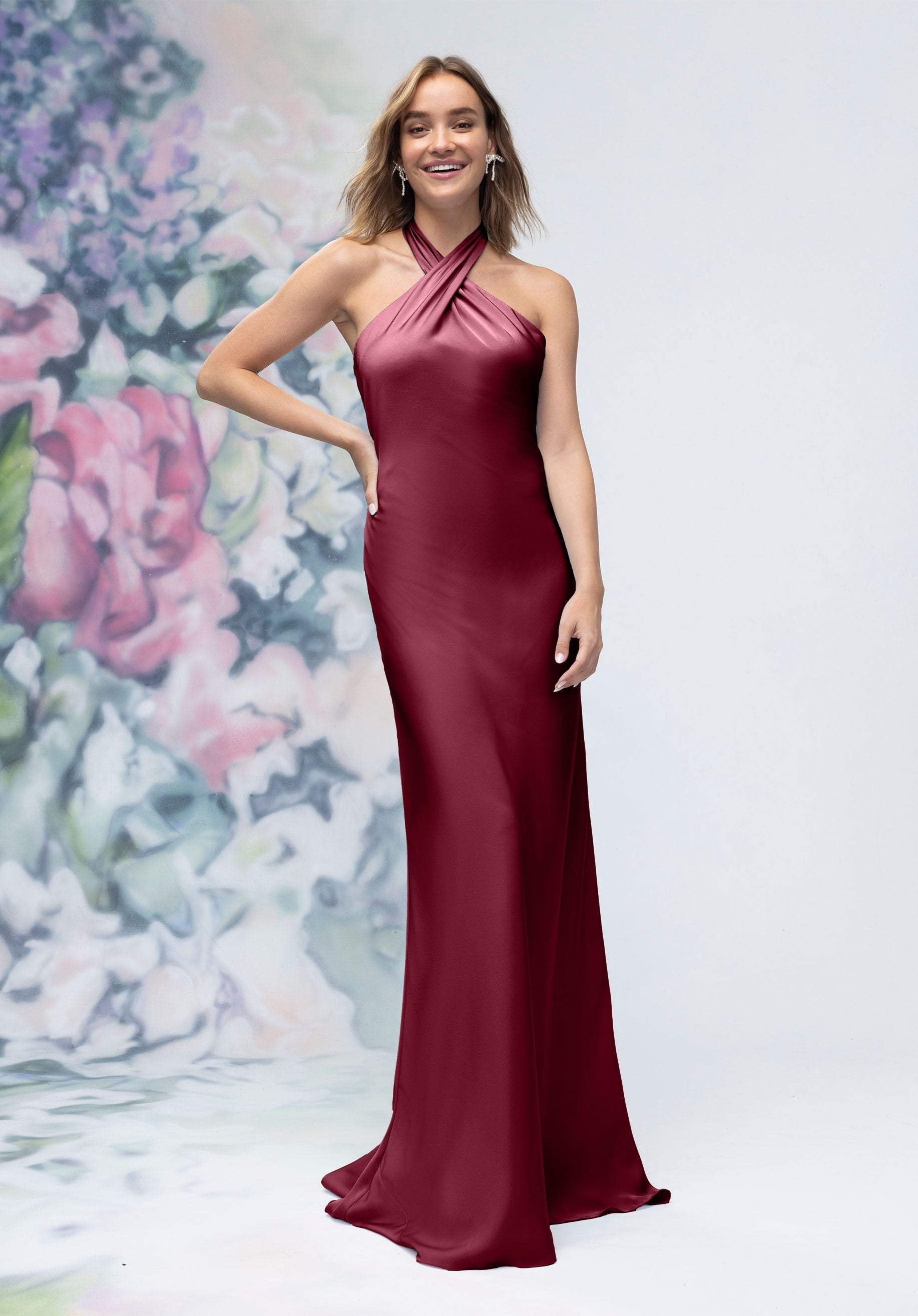 morilee-criss-cross-halter-brautjungfernkleid-luxe-satin-sheath image 6