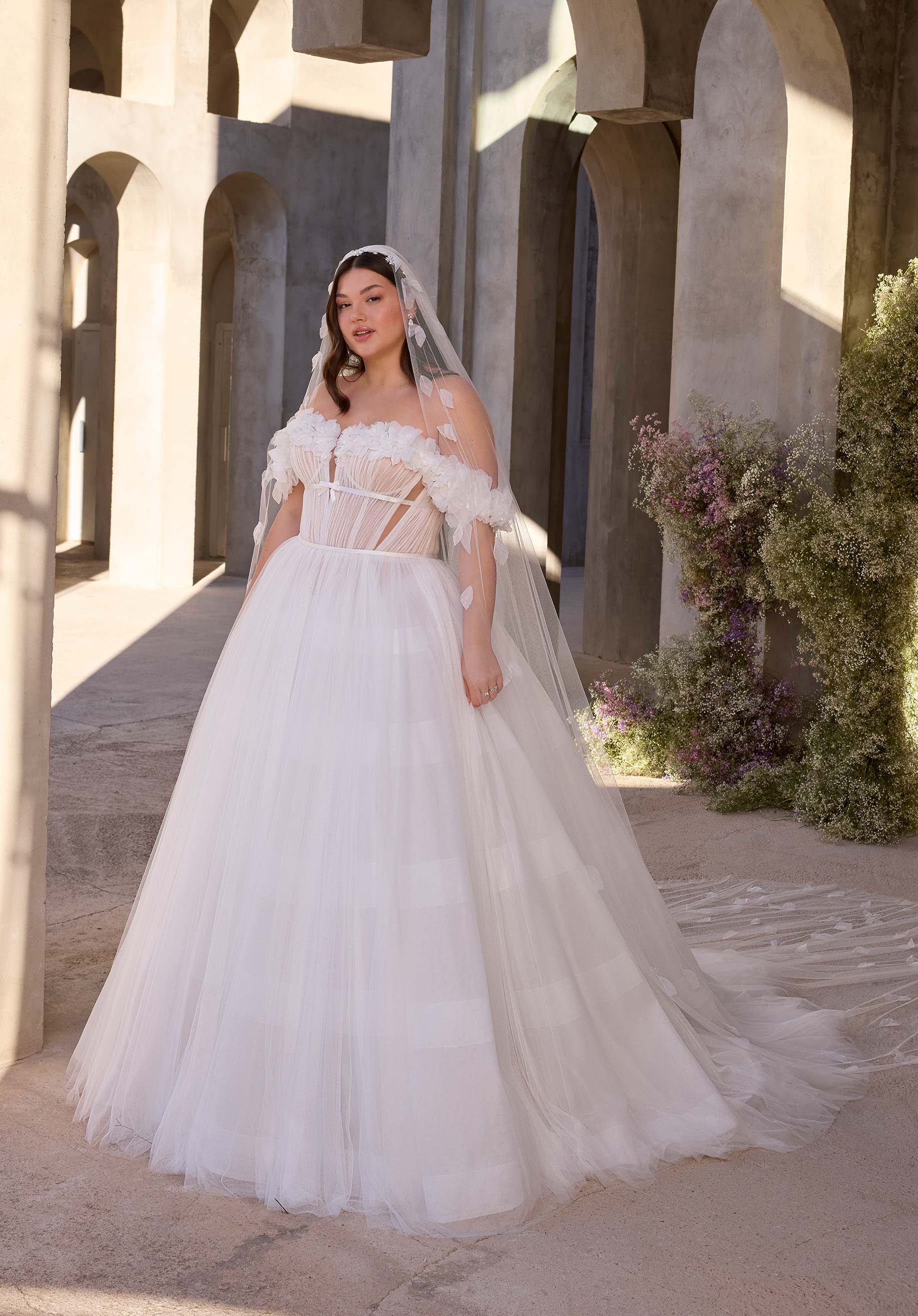 morilee-julietta-claudia-brautkleid-off-shoulder-a-linie-mit-3d-bl-ten image 5
