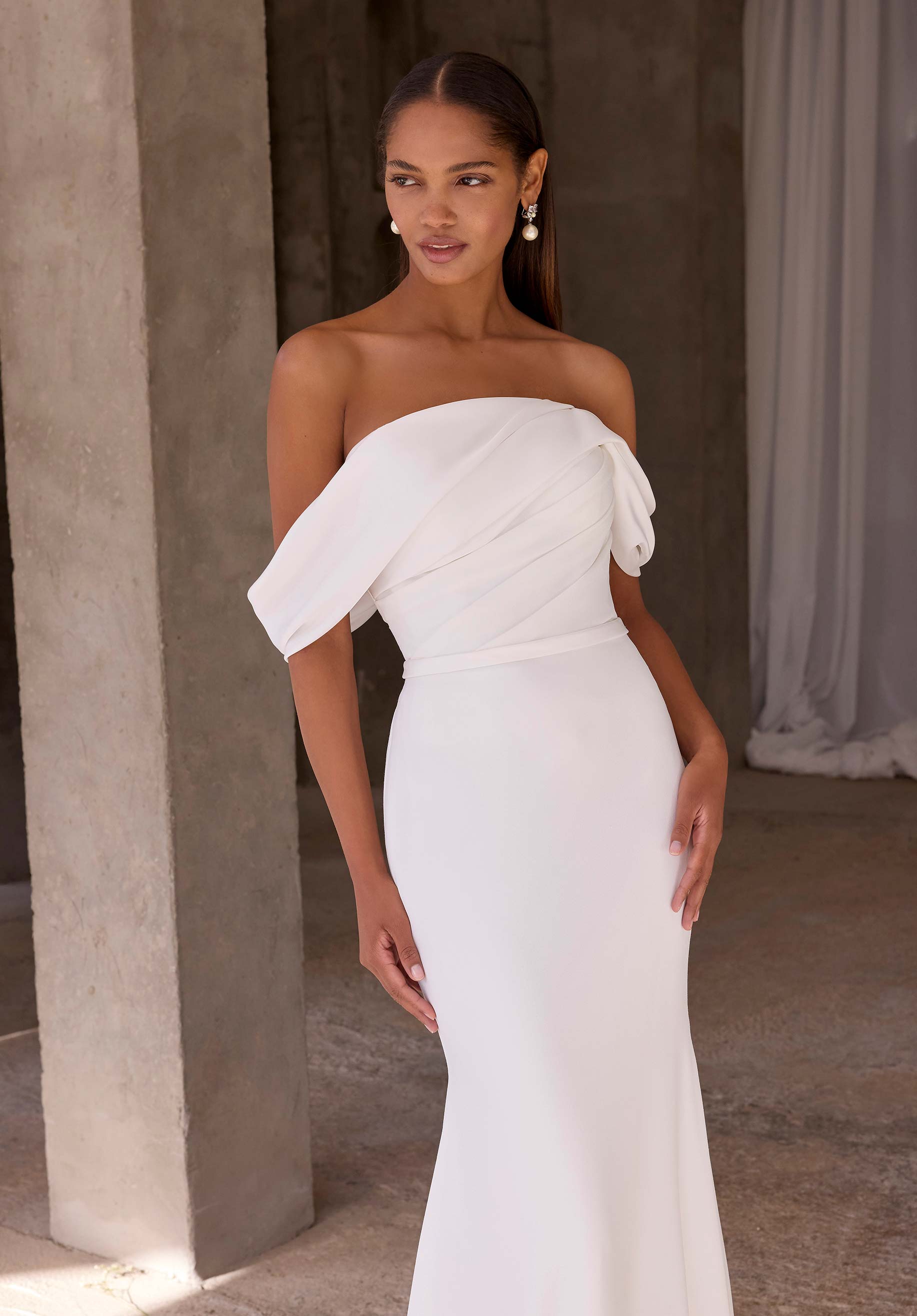 morilee-zoe-brautkleid-fit-and-flare-crepe-off-shoulder image 2