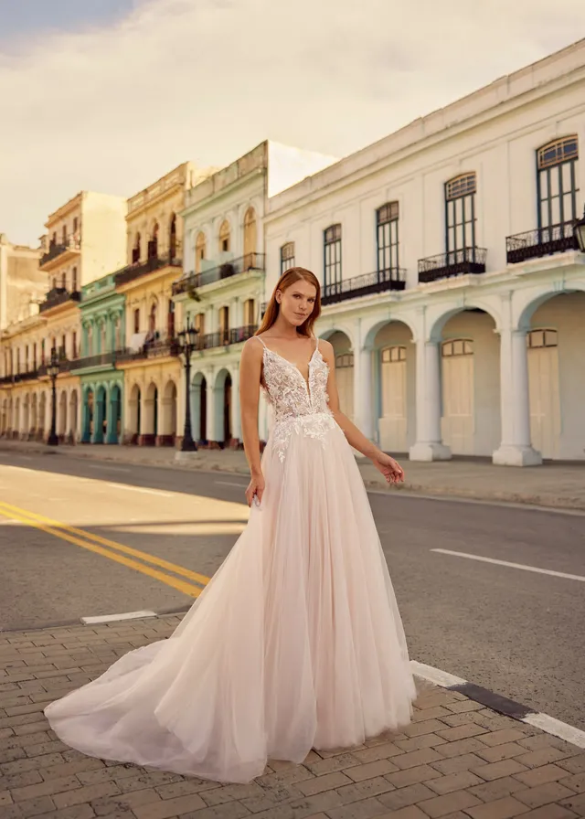 gbs-herve-paris-bridal-livia-brautkleid-libre-collection image 1