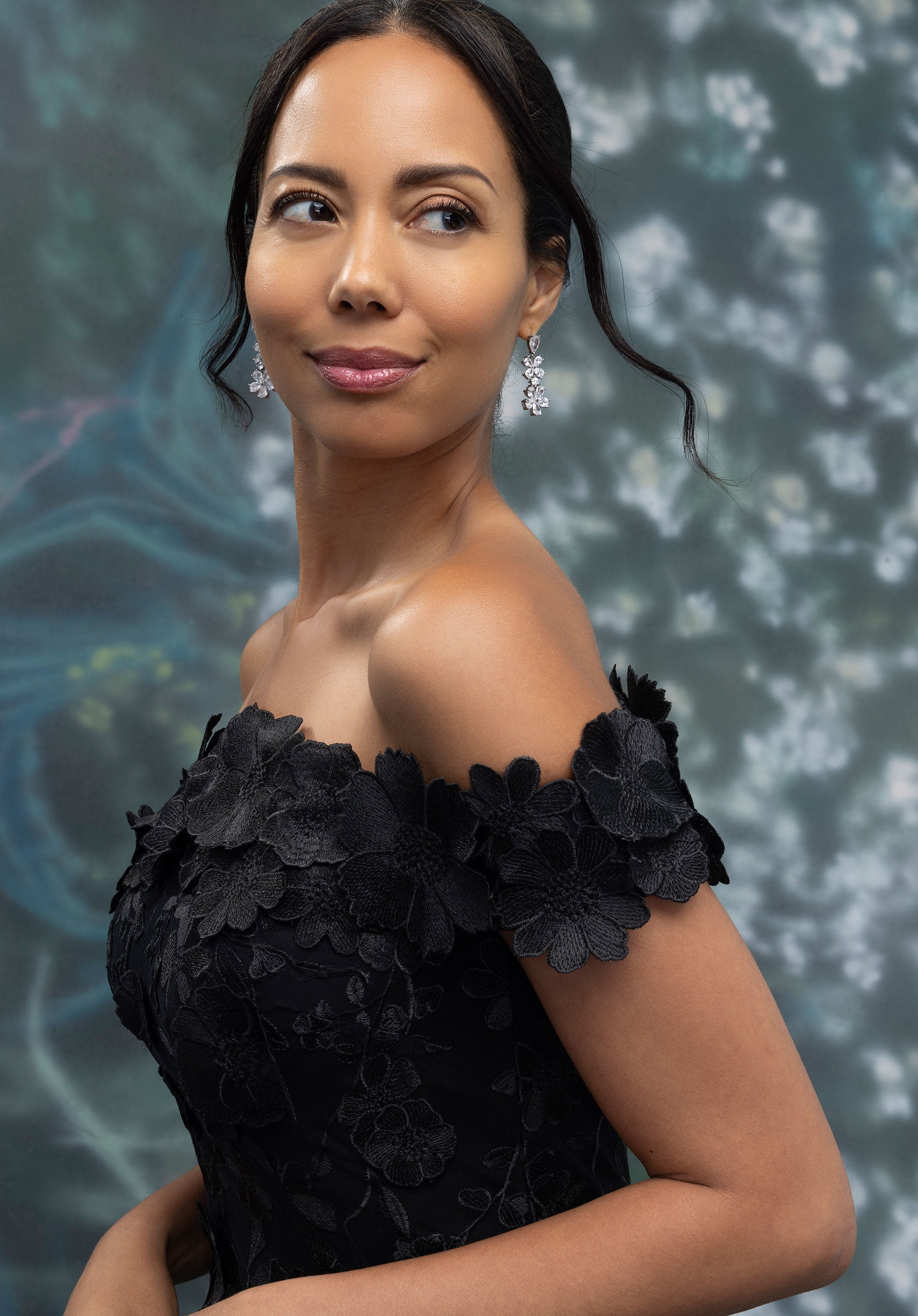 morilee-abendkleid-fit-flare-mit-floraler-threadwork-stickerei-off-shoulder image 4