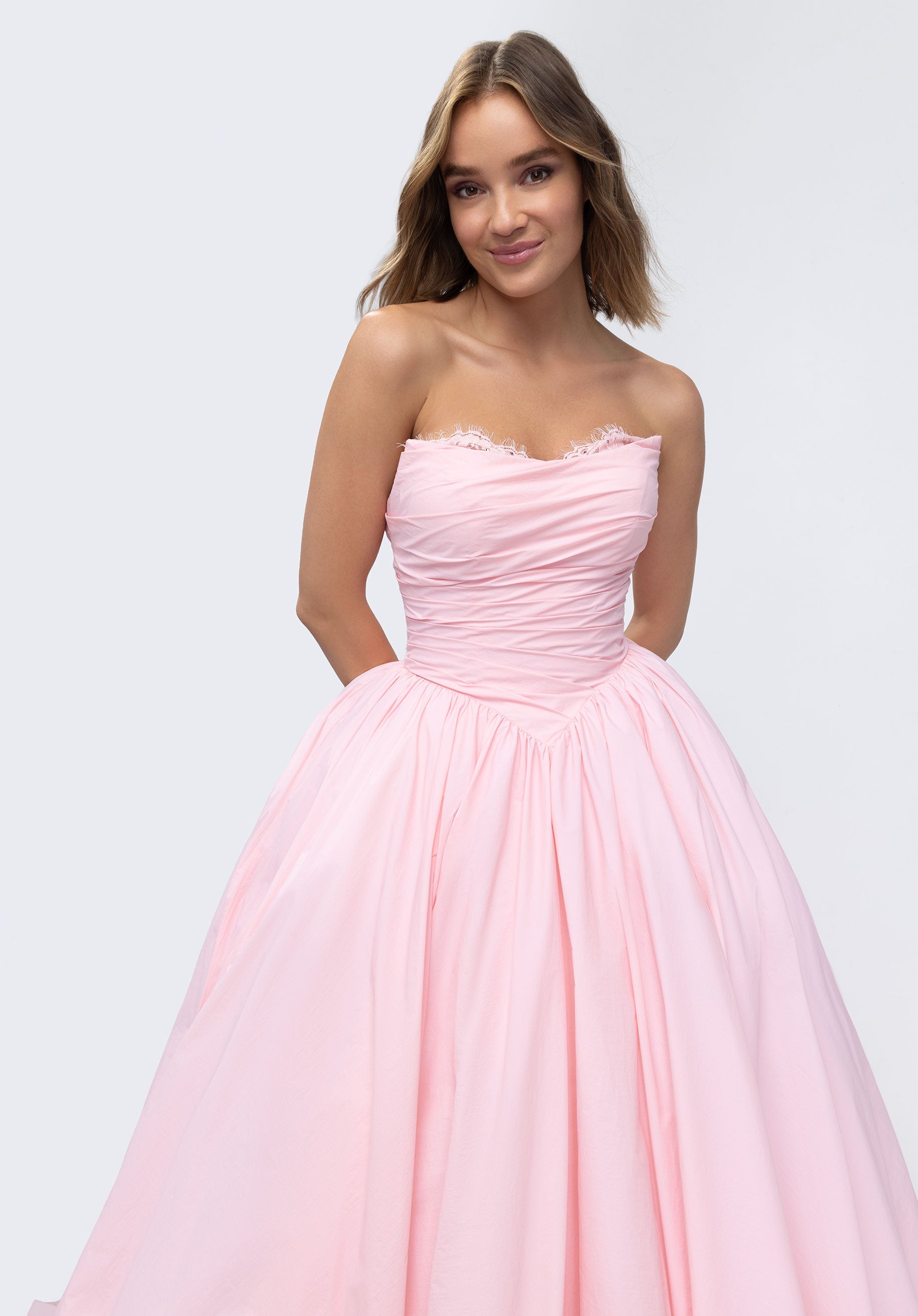 morilee-chantilly-lace-taft-party-ballkleid-mit-basque-taille image 2