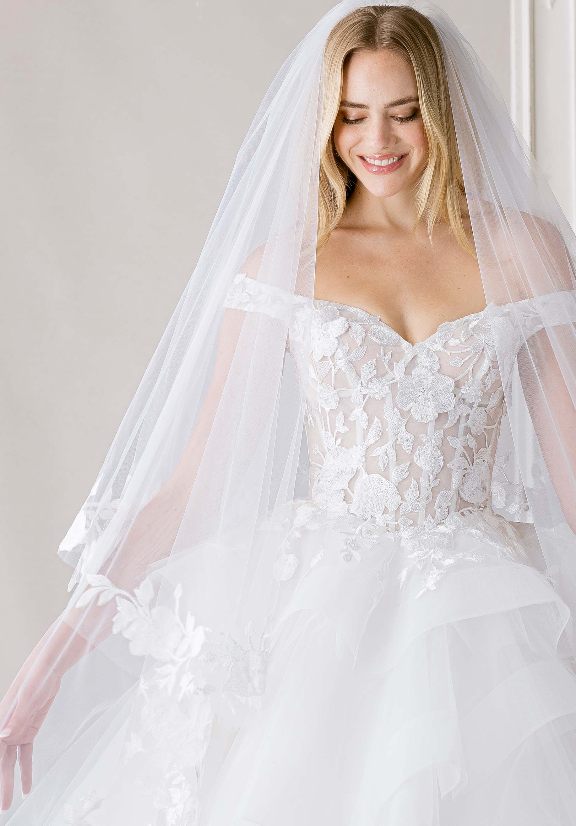 morilee-kya-brautkleid-mit-r-schen-t-llrock-und-schn-rkorsett image 2