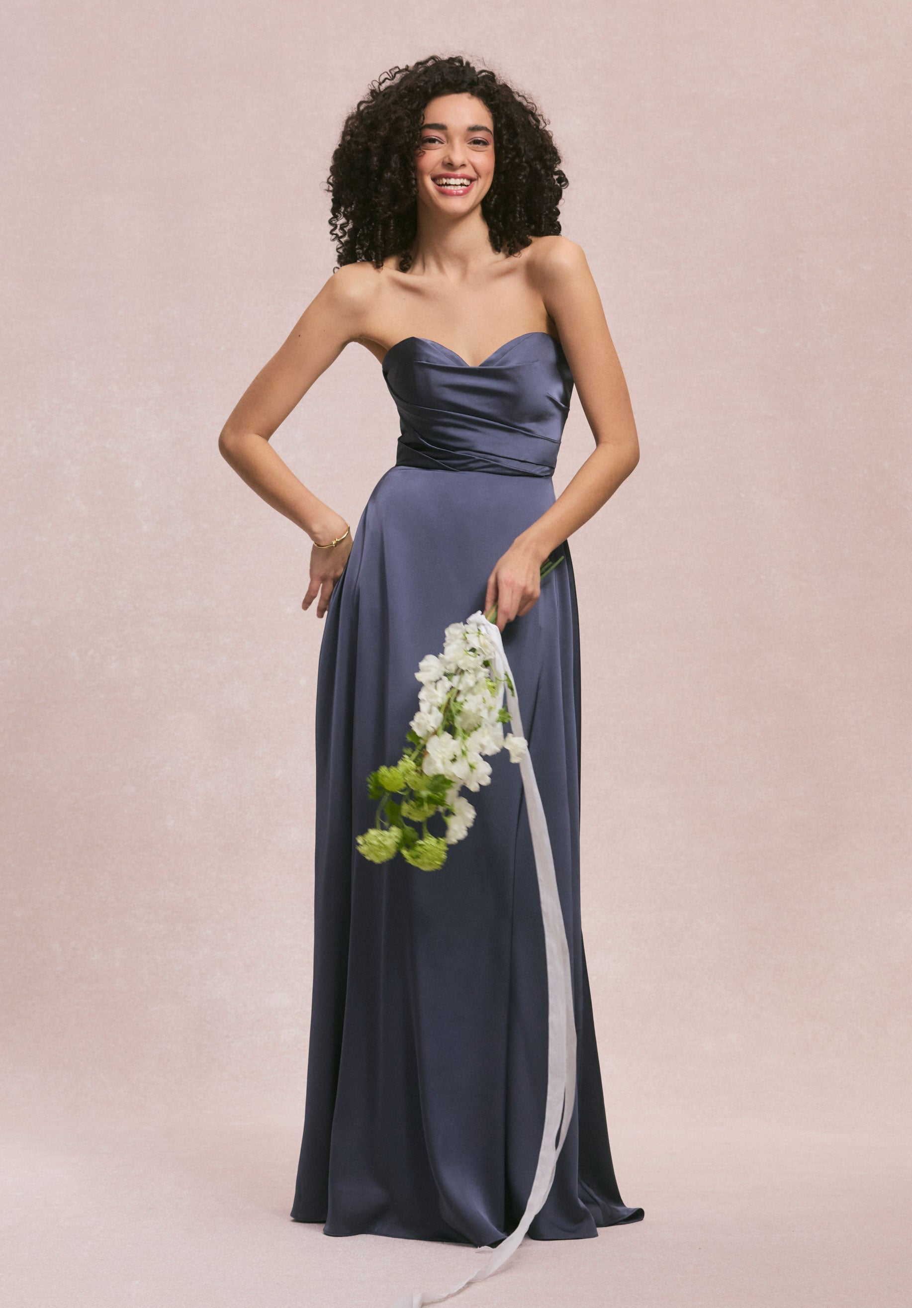 morilee-soft-scoop-luxe-satin-brautjungfernkleid-mit-taschen image 1