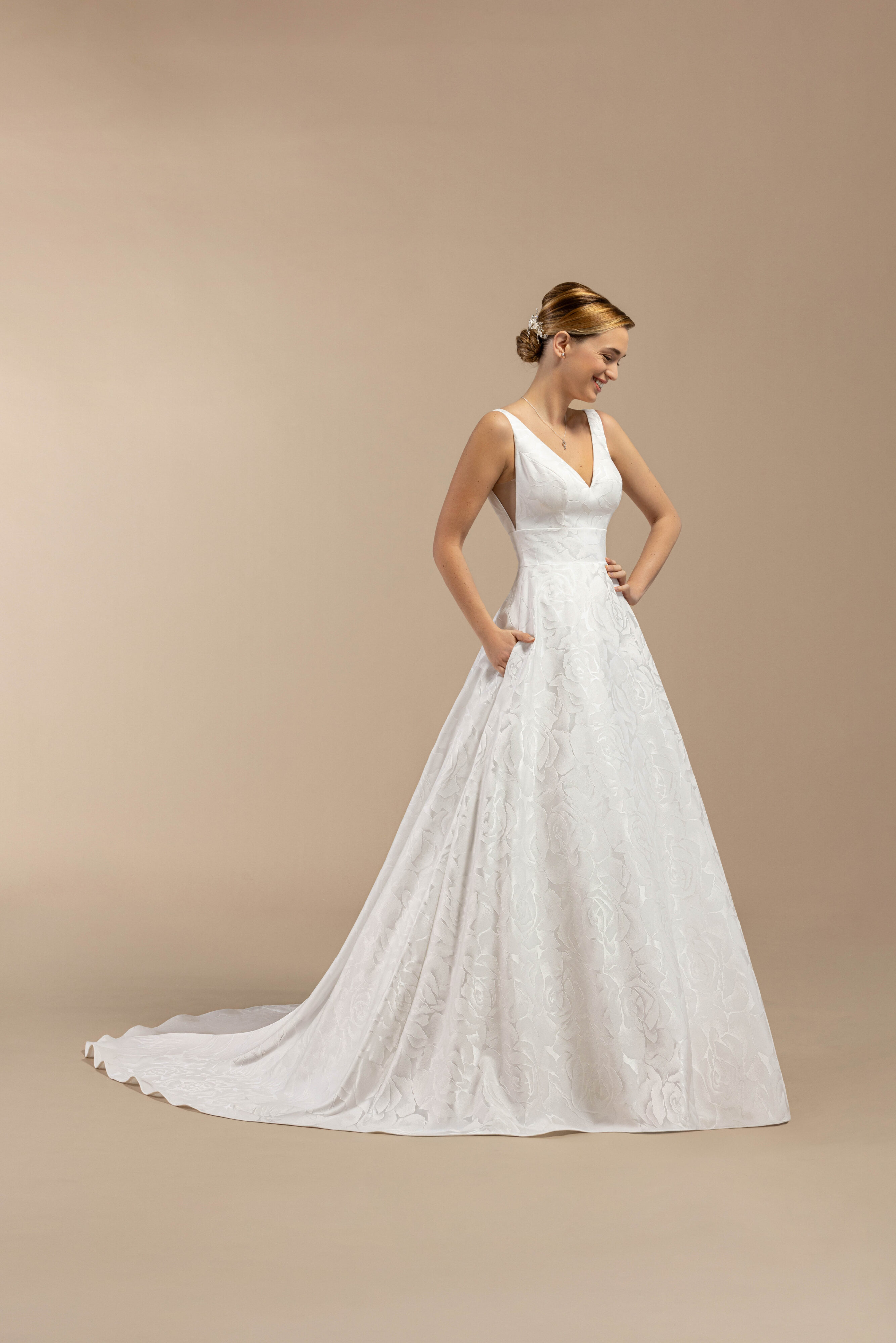 eglantine-bogota-brautkleid-in-ivoire-gr-34-bis-74 image 1