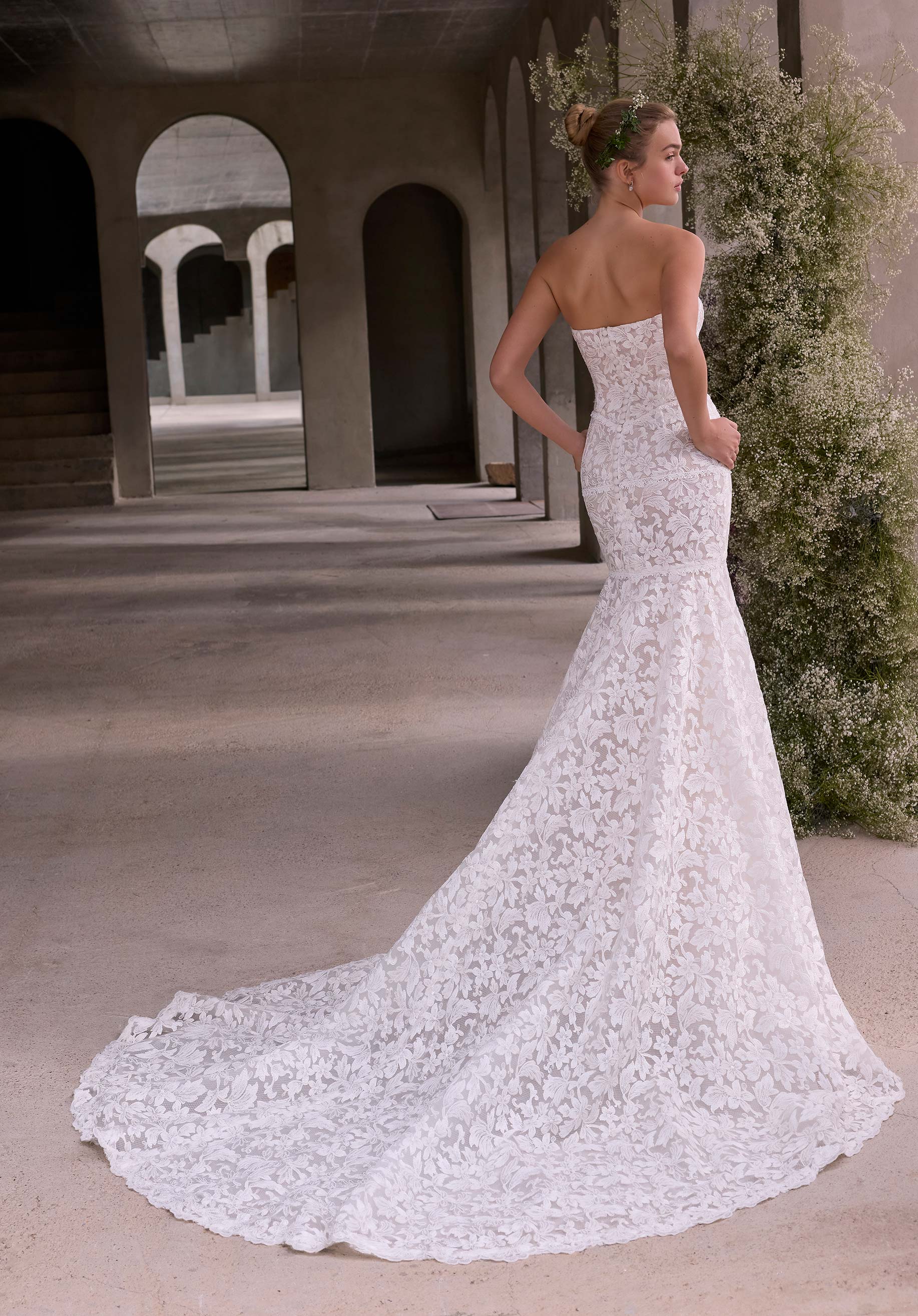 morilee-theodosia-brautkleid-fit-to-flare-mit-capelet image 6