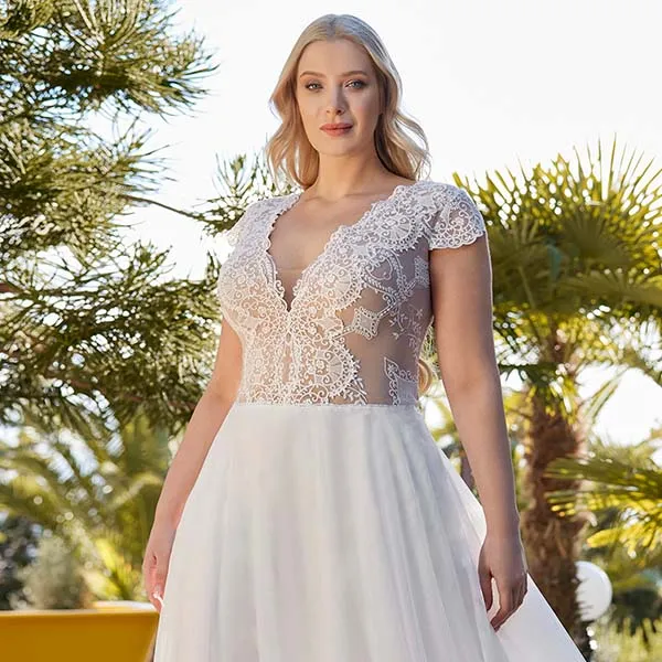 gbs-herve-paris-bridal-arles-brautkleid-spitze-t-ll-my-freedom image 1