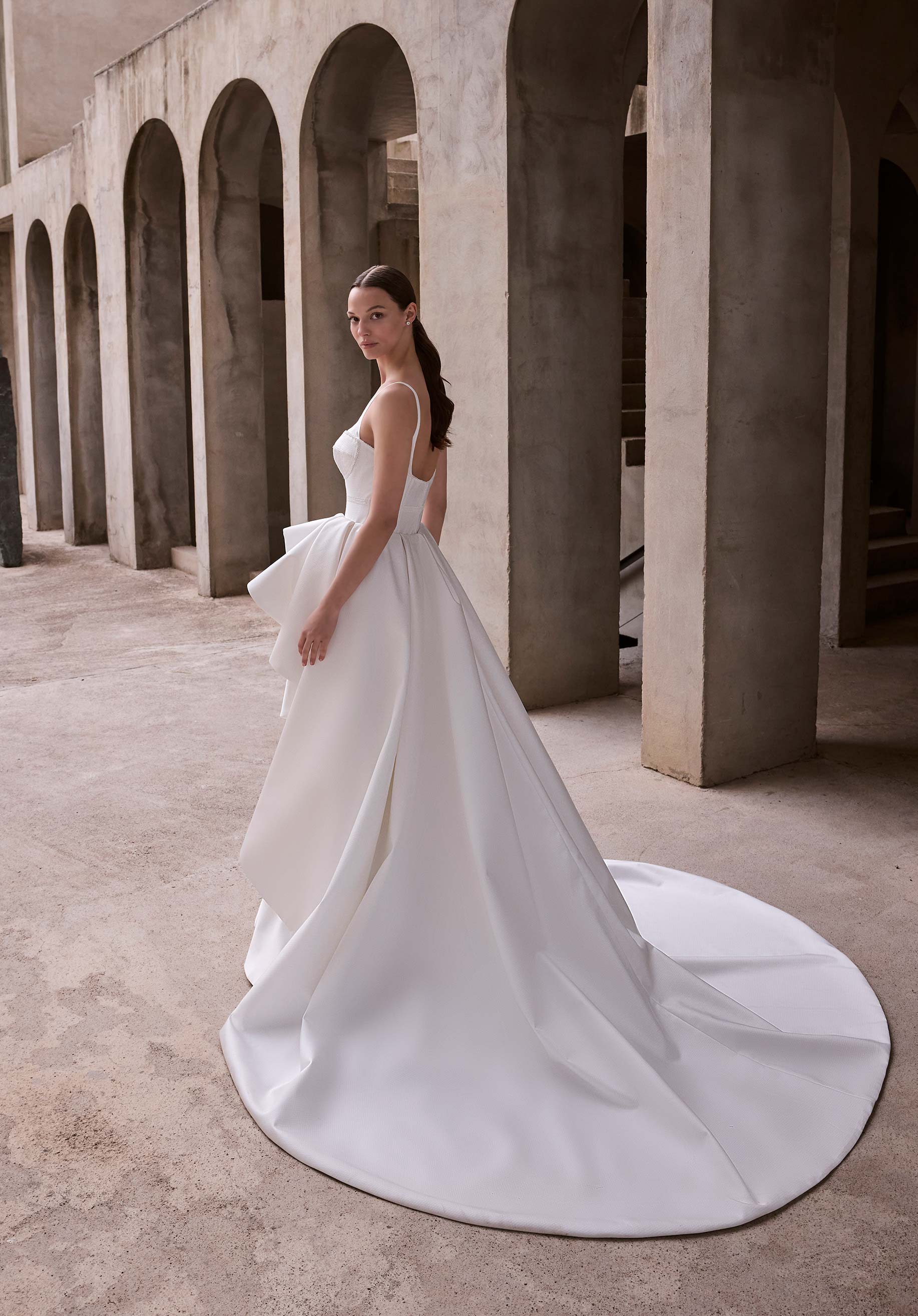 morilee-callistae-brautkleid-mit-overskirt image 6
