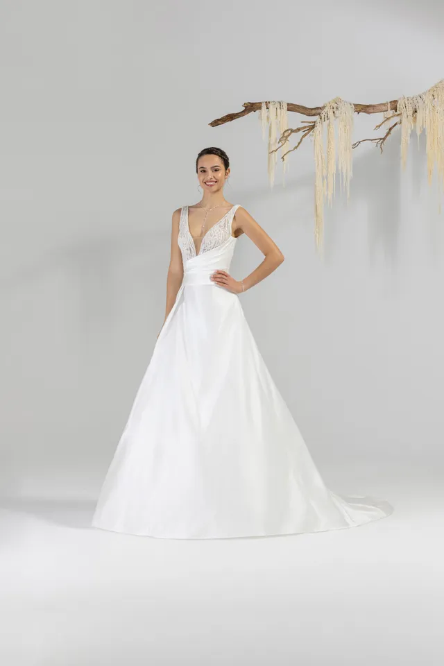 eglantine-leyna-brautkleid-ivoire-gr-34-60 image 1