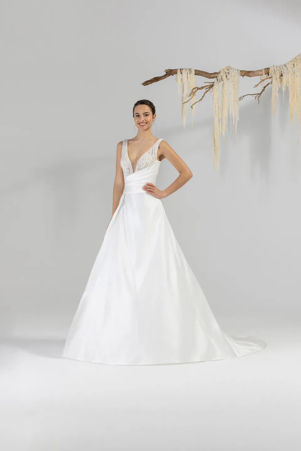 eglantine-leyna-brautkleid-ivoire-gr-34-60 image 1