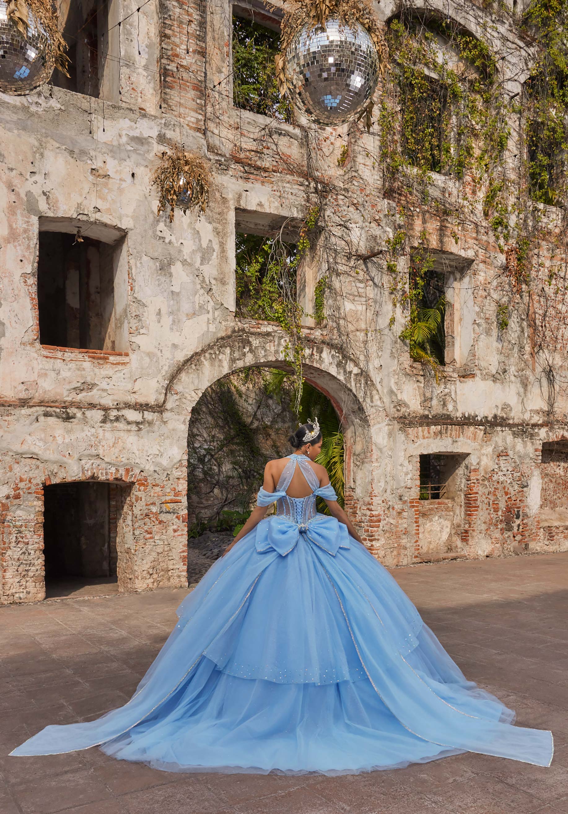 morilee-vizcaya-aubree-quincea-era-kleid-glitzer image 3