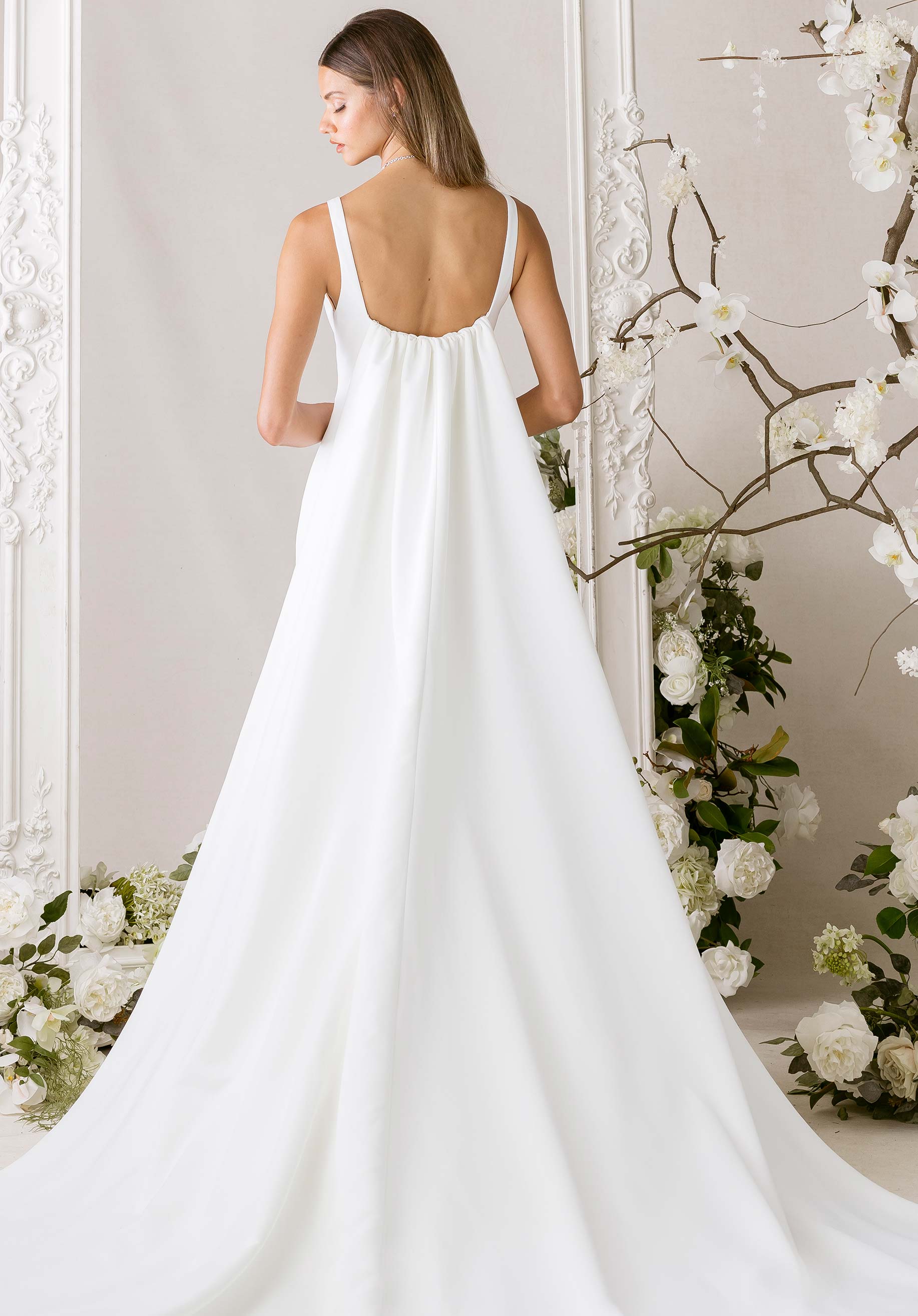 morilee-bex-brautkleid-minimalistisch-mit-watteau-r-cken image 4