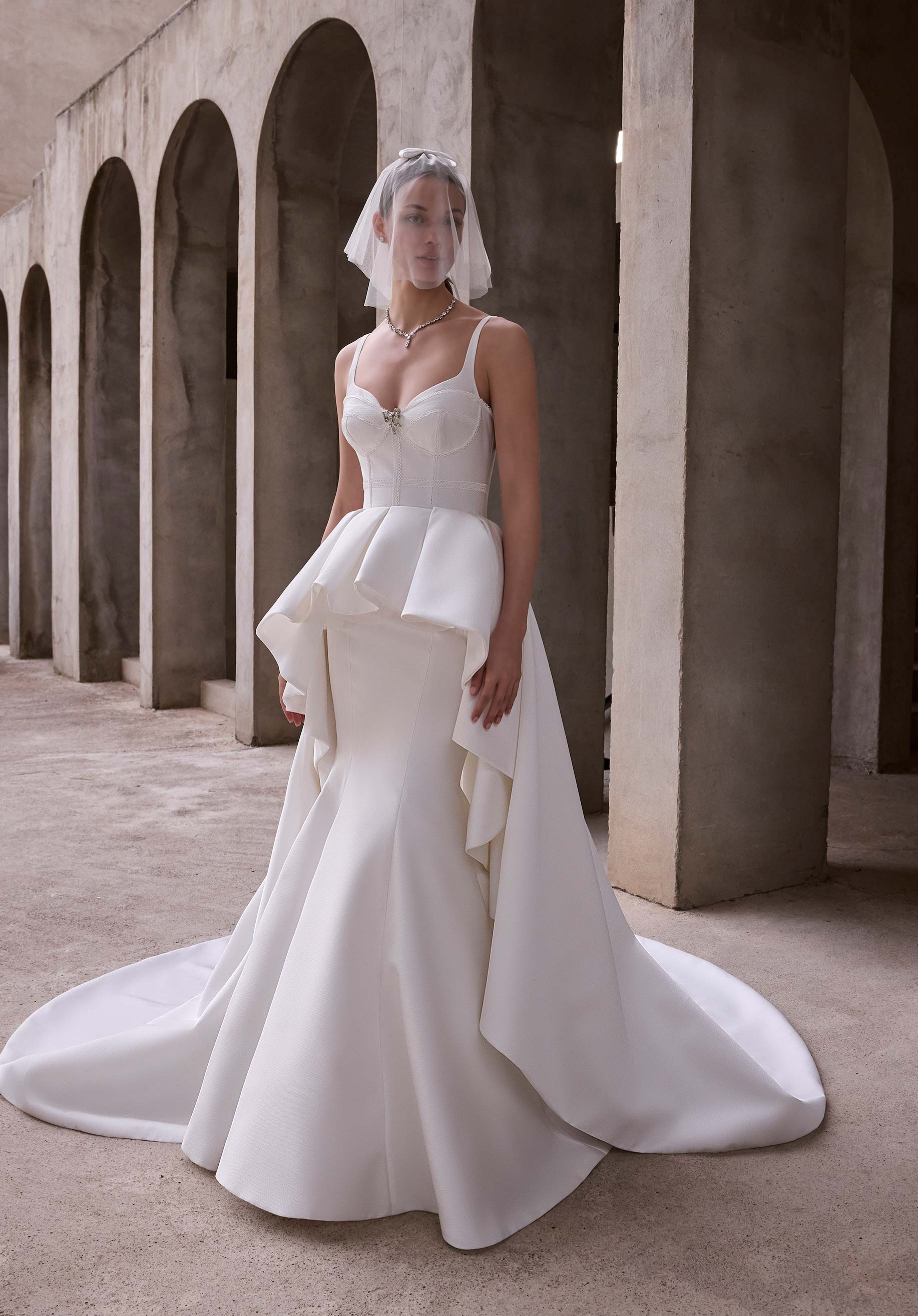 morilee-callistae-brautkleid-mit-overskirt image 3