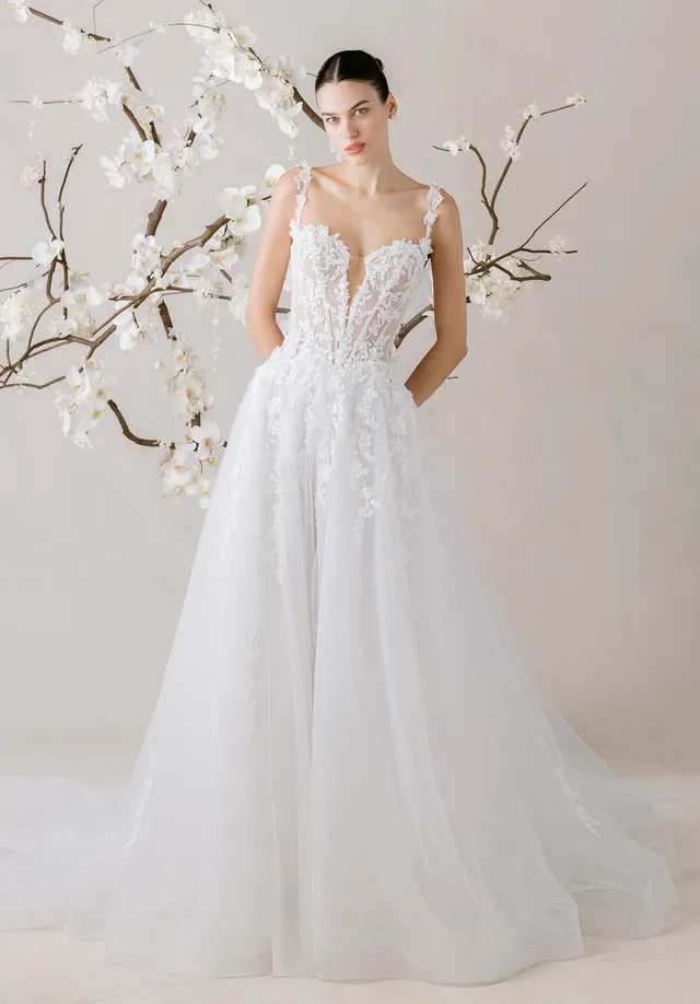 morilee-yvette-t-ll-ballkleid-brautkleid-mit-3d-blumen-und-korsett image 1